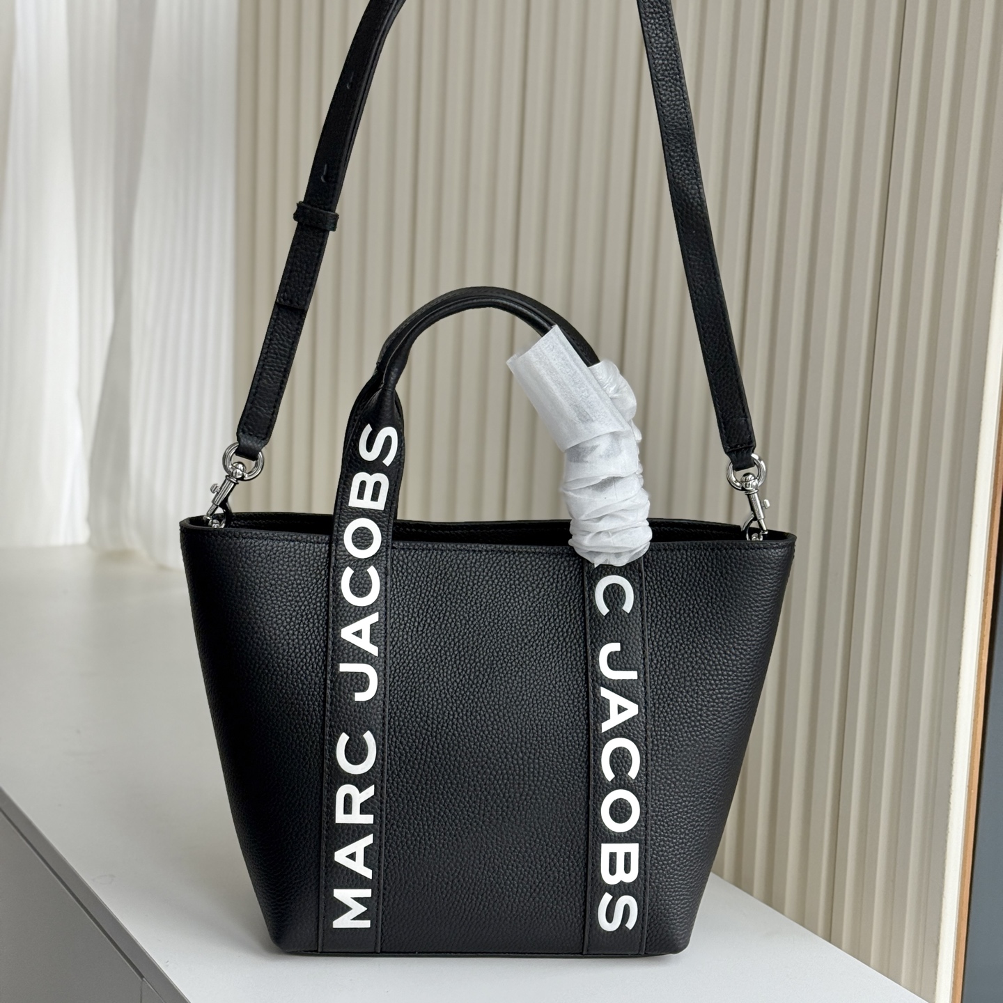Marc Jacobs ～MJ 牛皮菜篮子包小号 可斜挎