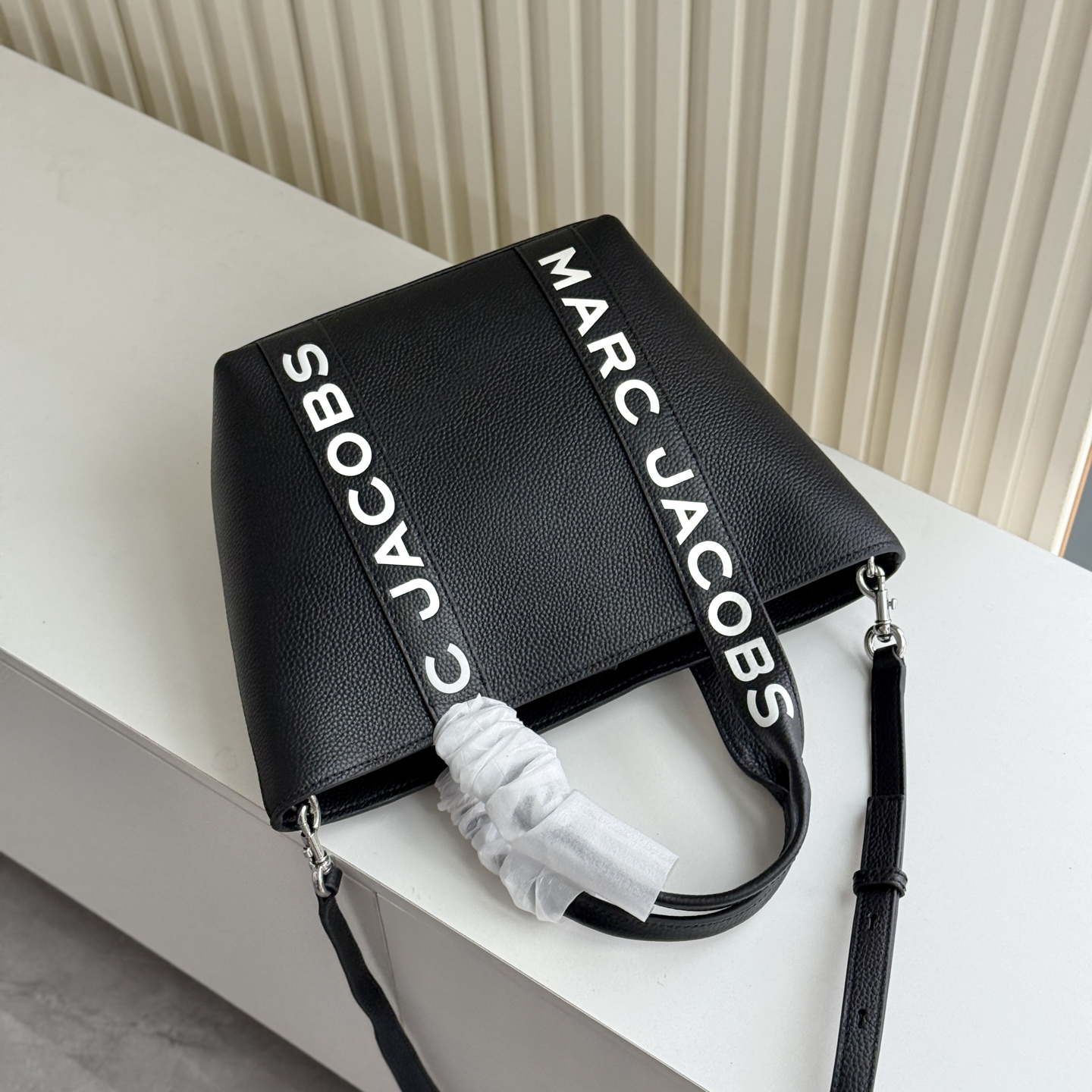 Marc Jacobs ～MJ 牛皮菜篮子包小号 可斜挎