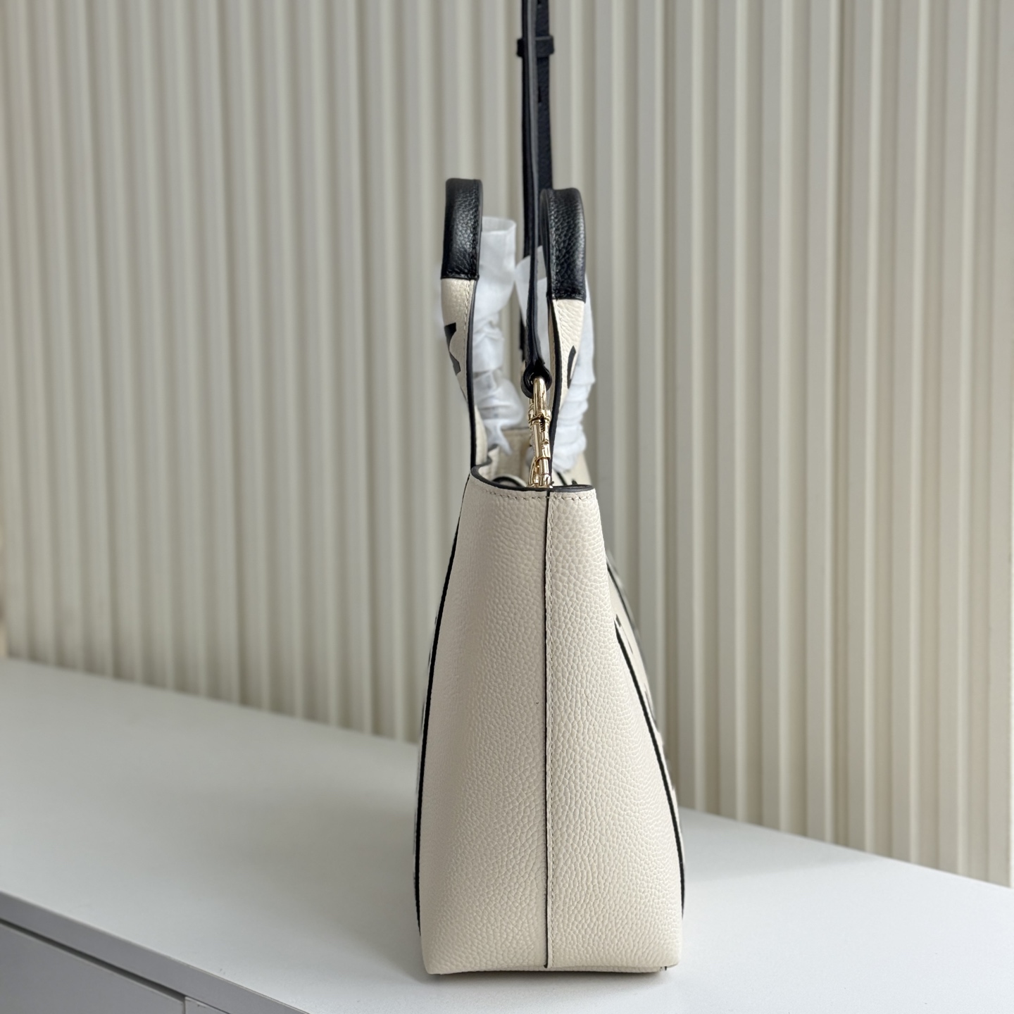 Marc Jacobs ～MJ 牛皮菜篮子包小号 可斜挎