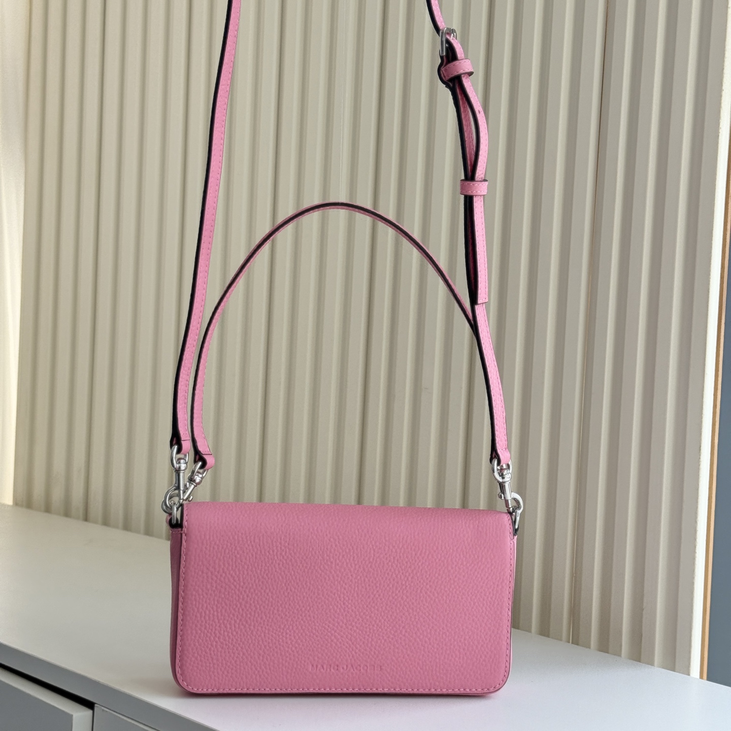 Marc Jacobs MJ 信封包 斜挎包 手提包双肩带设计简单实用