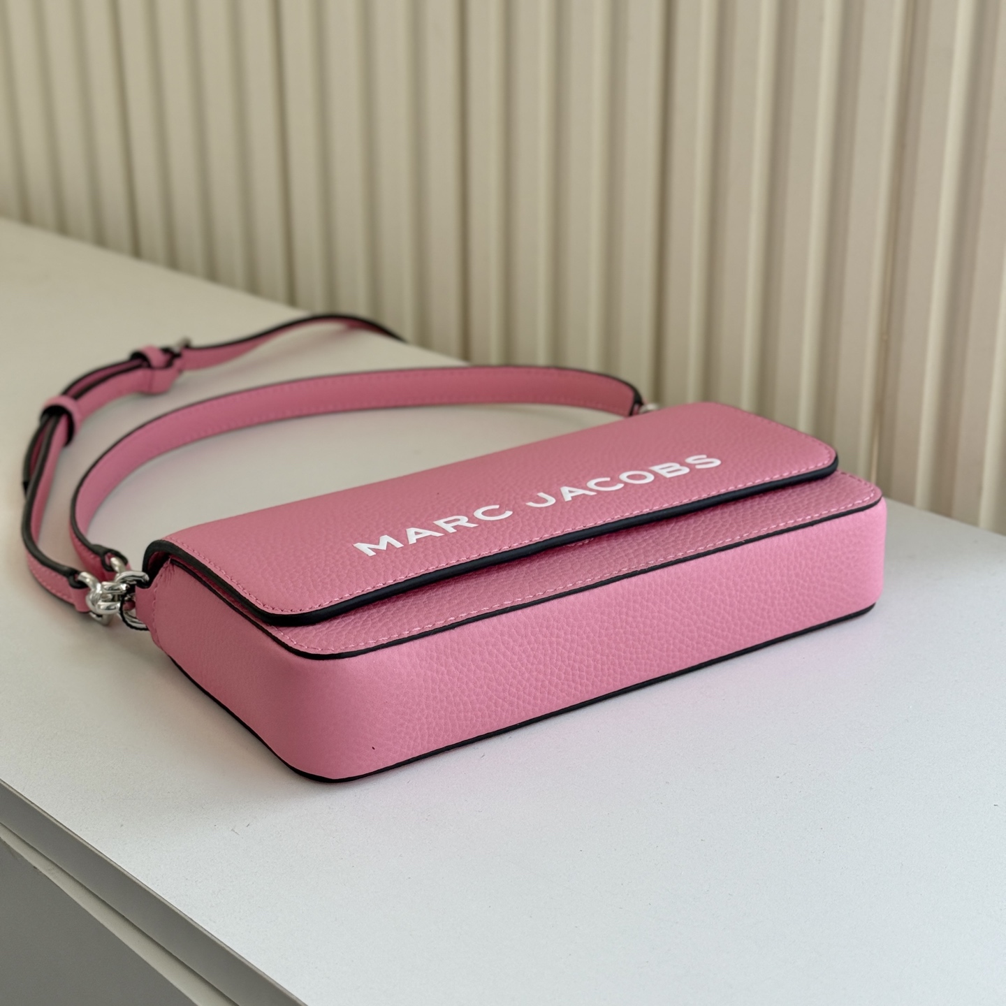 Marc Jacobs MJ 信封包 斜挎包 手提包双肩带设计简单实用