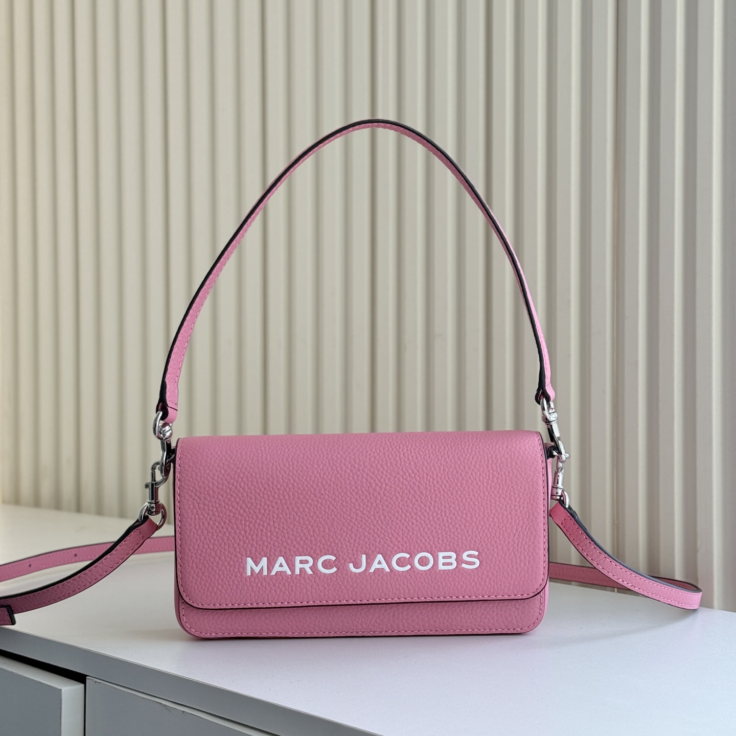 Marc Jacobs MJ 信封包 斜挎包 手提包双肩带设计简单实用