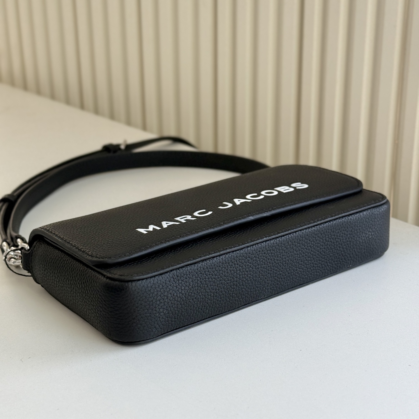 Marc Jacobs MJ 信封包 斜挎包 手提包双肩带设计简单实用