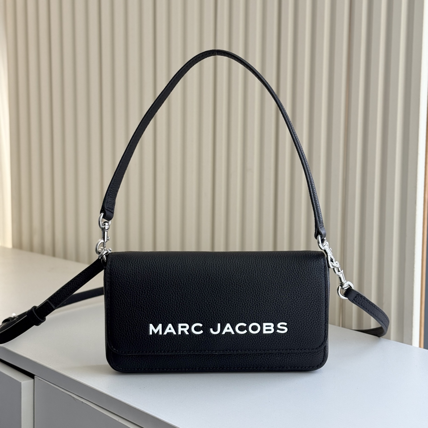 Marc Jacobs MJ 信封包 斜挎包 手提包双肩带设计简单实用