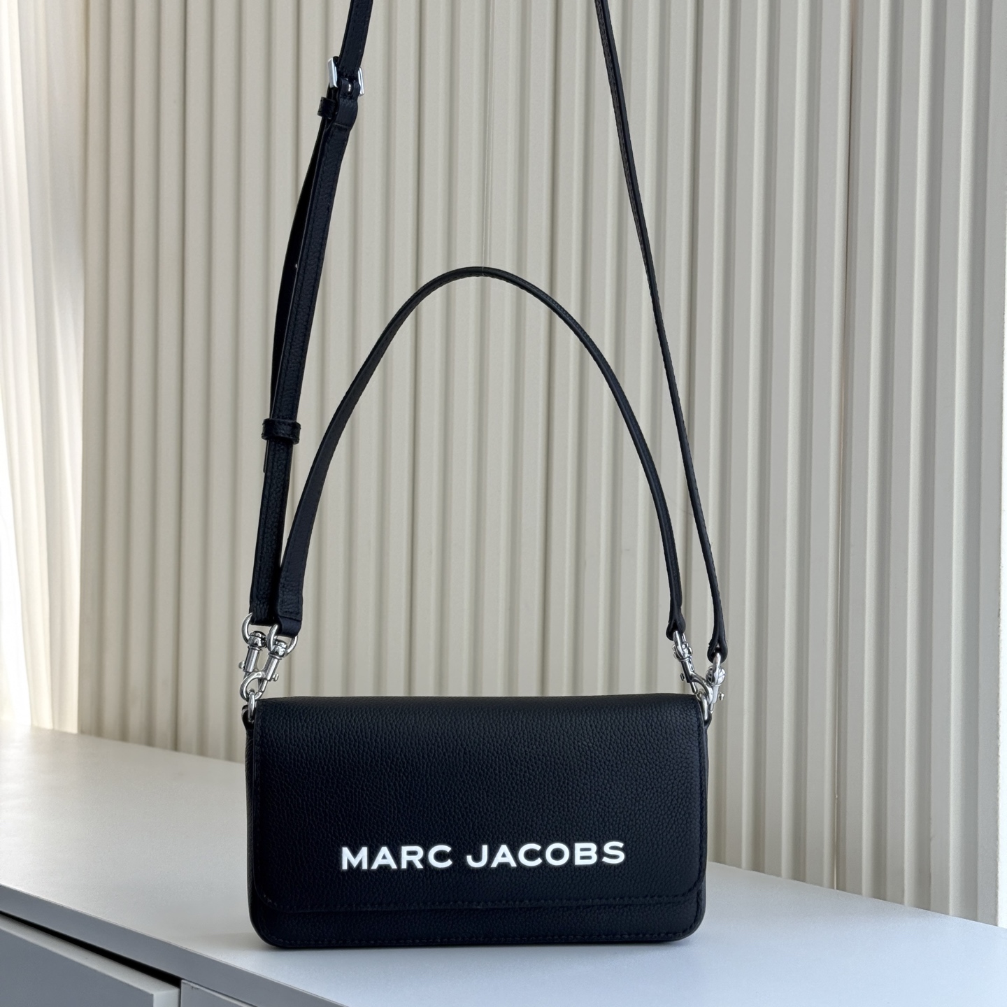 Marc Jacobs MJ 信封包 斜挎包 手提包双肩带设计简单实用