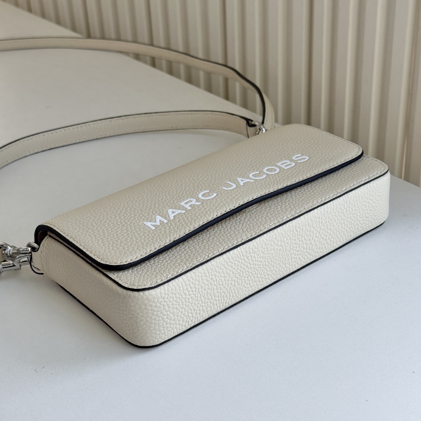 Marc Jacobs MJ 信封包 斜挎包 手提包双肩带设计简单实用