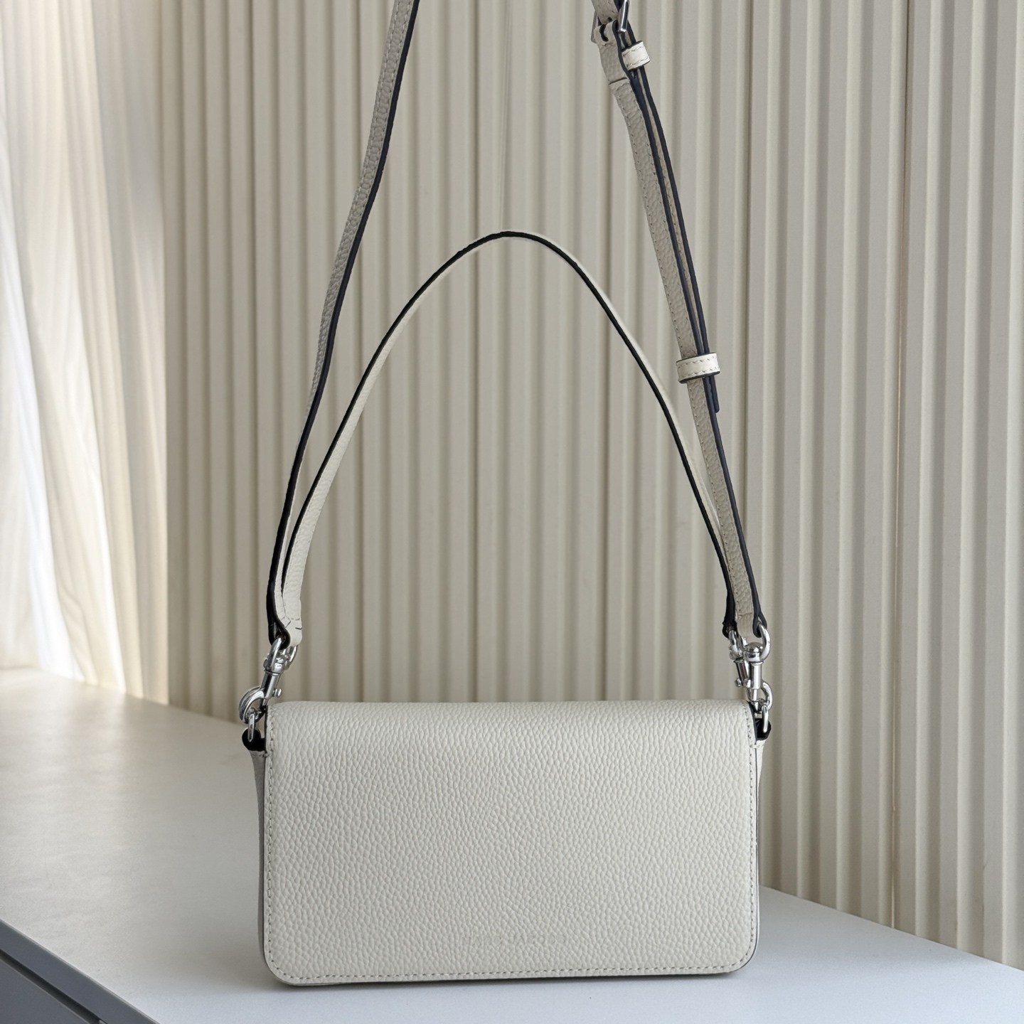 Marc Jacobs MJ 信封包 斜挎包 手提包双肩带设计简单实用