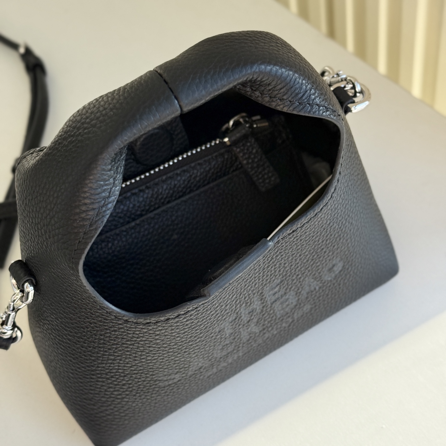Marc Jacobs MARC JACOBS/莫杰 SACK 迷你 荔枝纹牛皮斜挎包 手拿包 3色