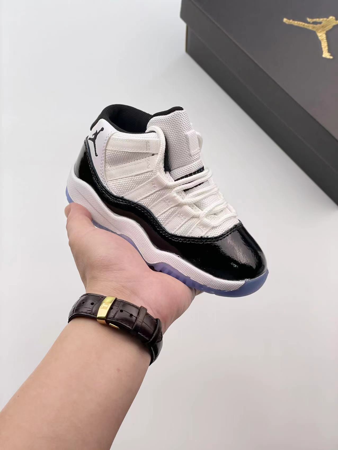 图片[6]-🈴乔11高帮儿童板鞋🌟 22-37码 入秋高帮板鞋安排起来💫小盆友要时尚当然也要穿得舒服，穿一次就沦陷，拼色百搭，想怎么搭都有型柔韧软底，轻松玩耍和一整天-选品中心