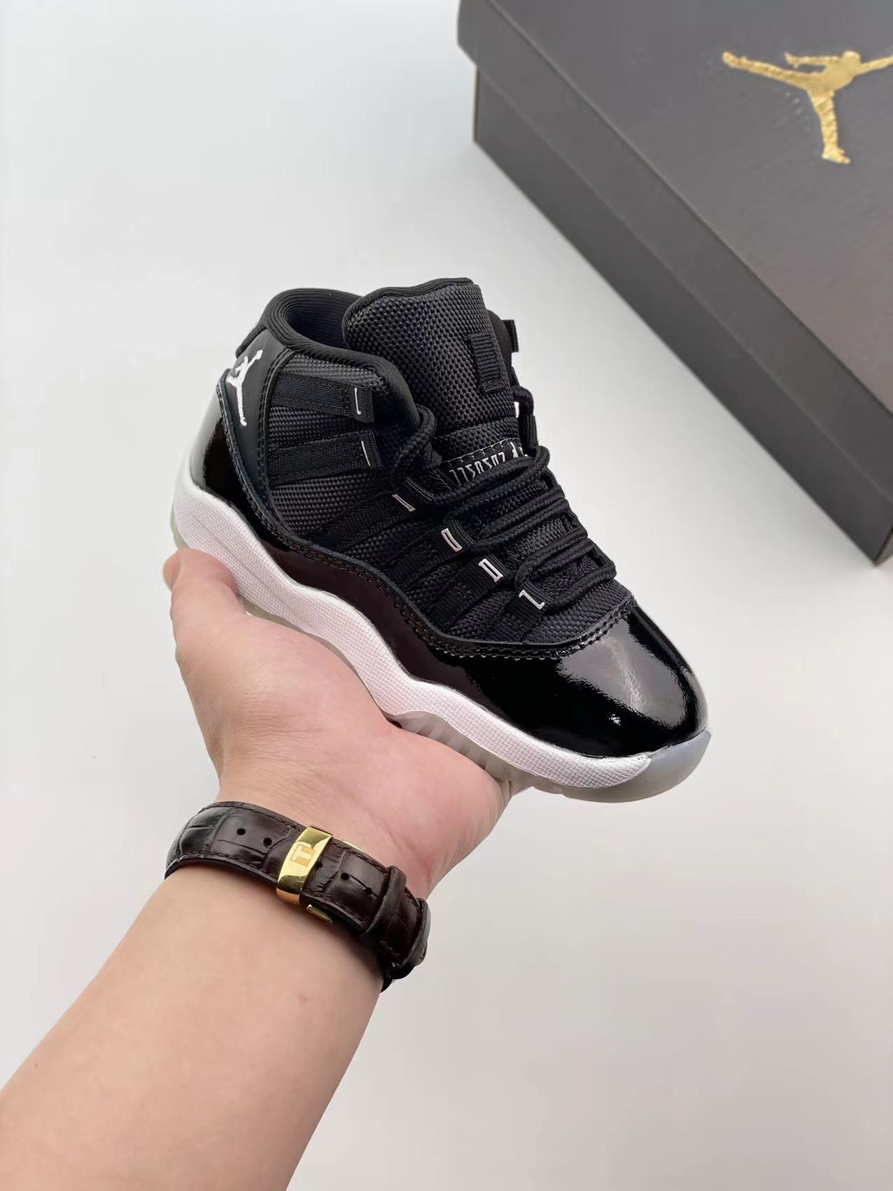 图片[5]-🈴乔11高帮儿童板鞋🌟 22-37码 入秋高帮板鞋安排起来💫小盆友要时尚当然也要穿得舒服，穿一次就沦陷，拼色百搭，想怎么搭都有型柔韧软底，轻松玩耍和一整天-选品中心