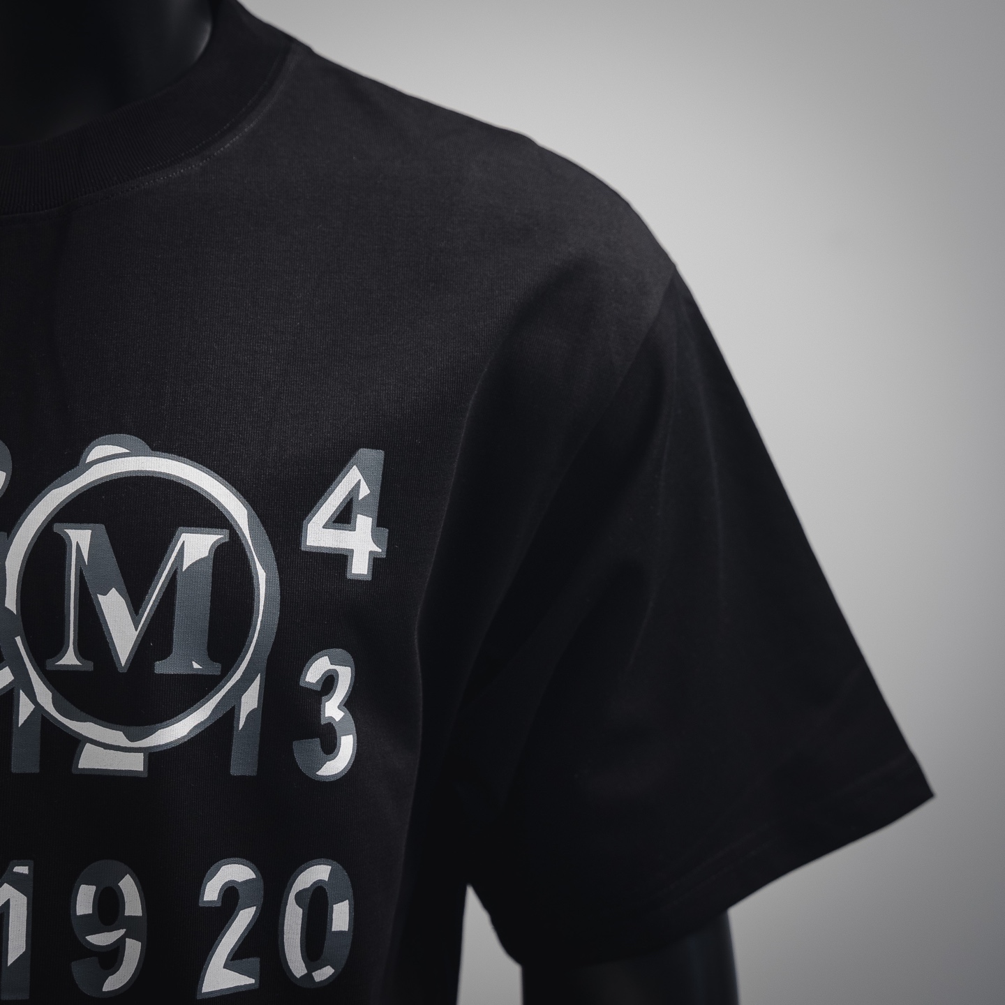 MaisonMargiela/马吉拉 25ss字母遮挡双m印花短袖T恤