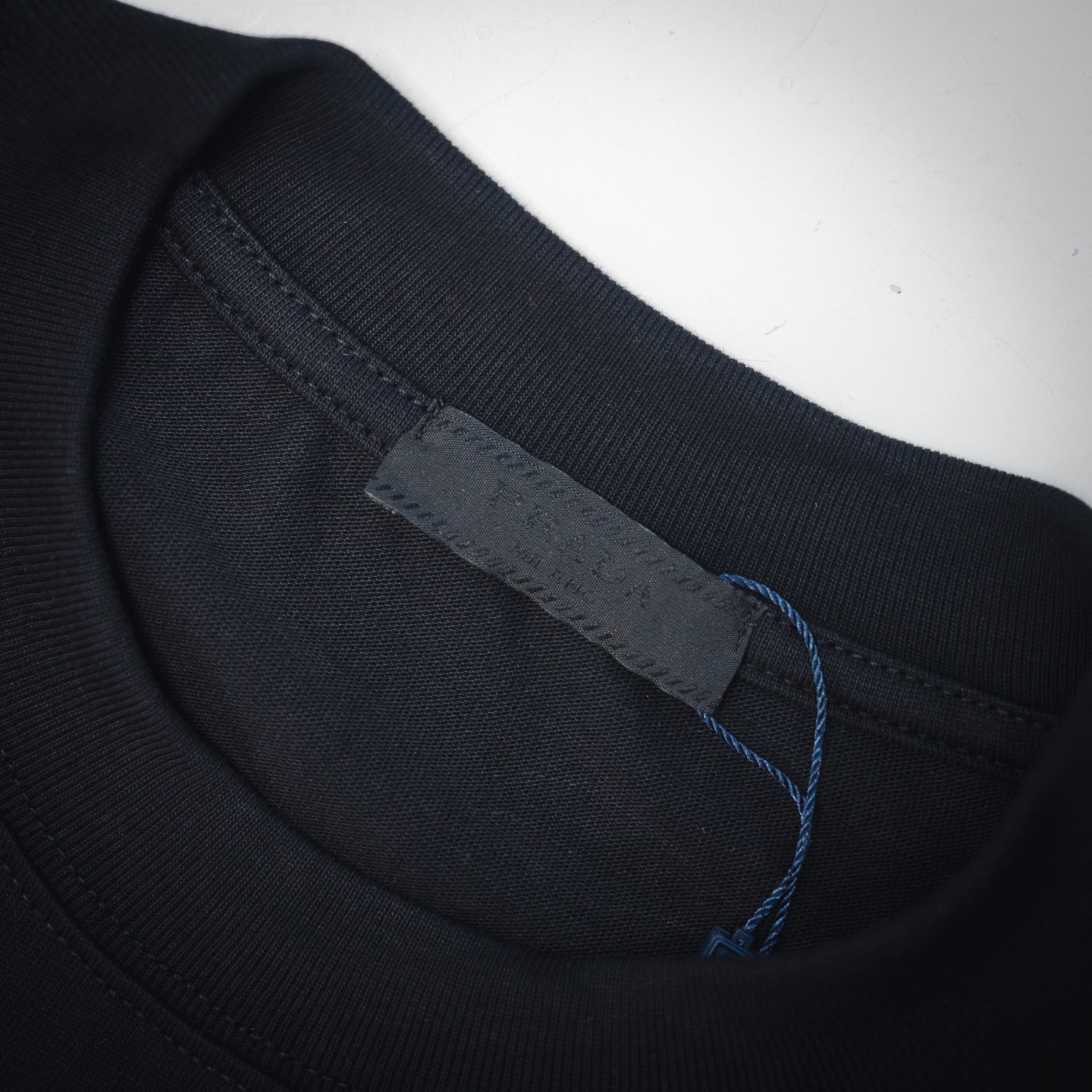PRADA/普拉达25ss重叠logo字母刺绣短袖T恤