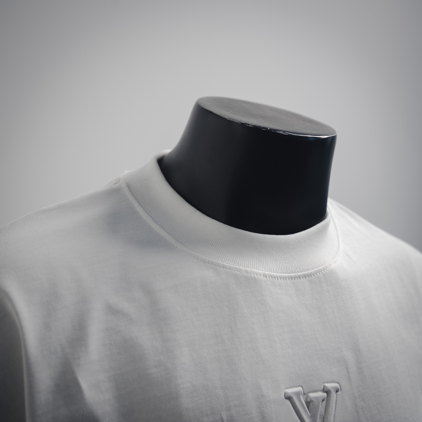 LOUIS VUITTON/路易威登LV 笑脸浮雕徽标短袖T恤