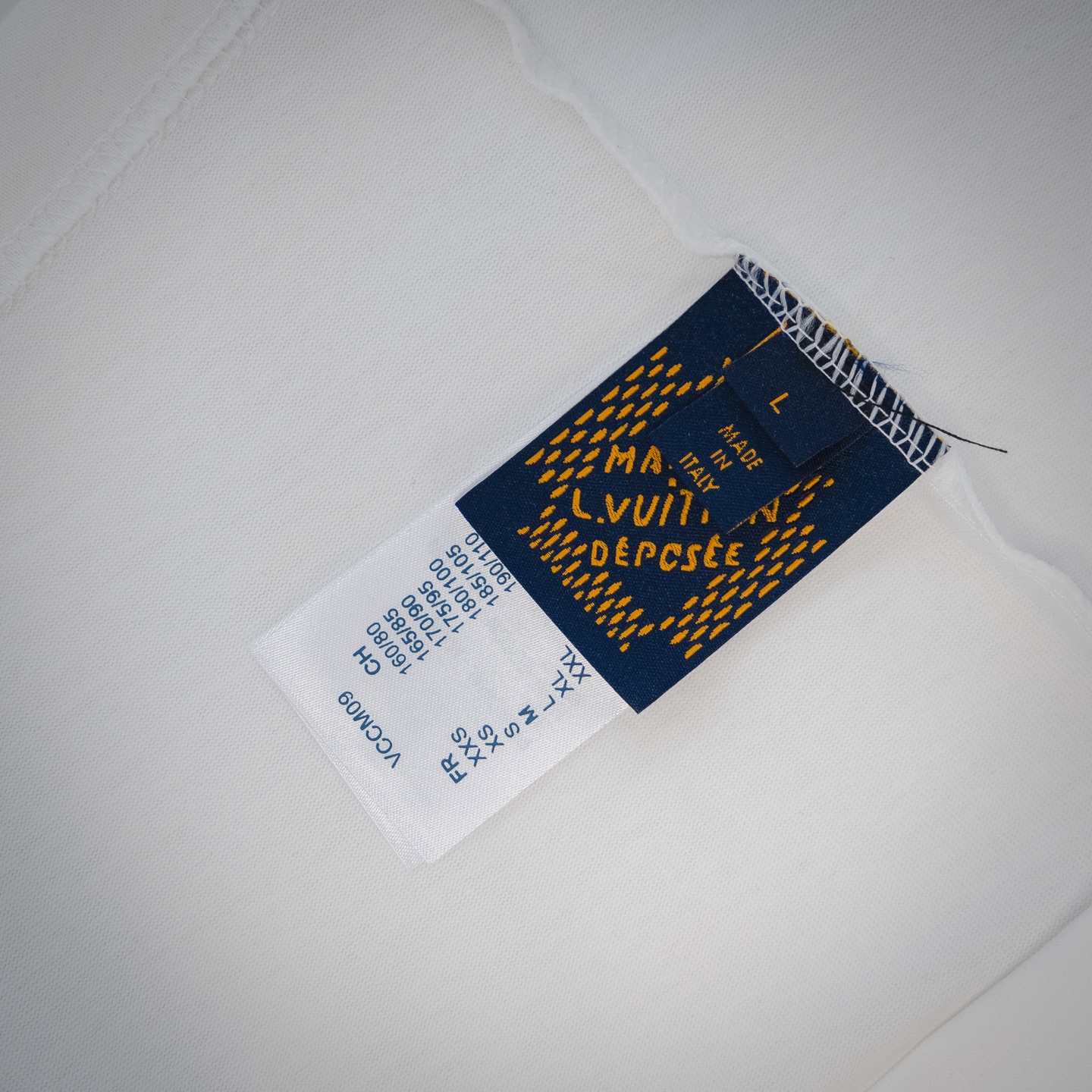 LOUIS VUITTON/路易威登LV 笑脸浮雕徽标短袖T恤