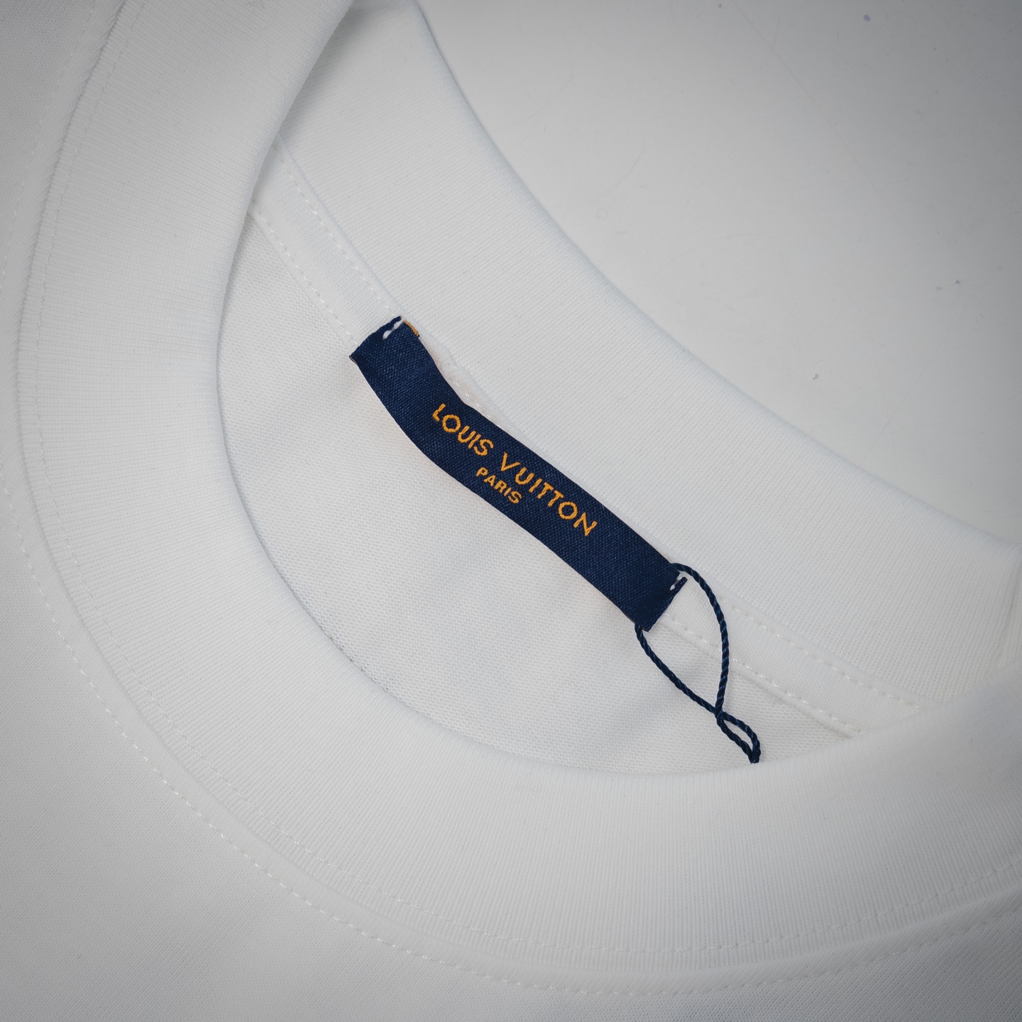 LOUIS VUITTON/路易威登LV 笑脸浮雕徽标短袖T恤