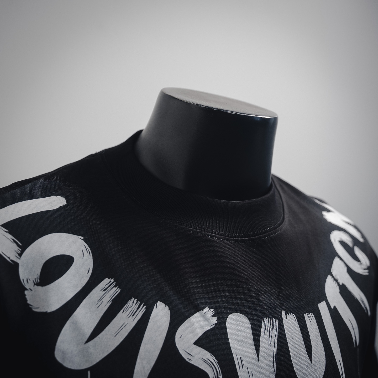 Louis Vuitton/路易威登 25ss 领口涂鸦字母印花短袖