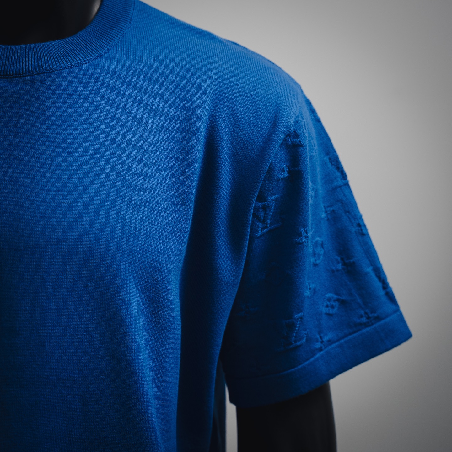 Louis Vuitton/路易威登 25Fw 新款 提花袖毛织短袖-Chinese UA Cheap High Quatity Brand Clothes Bags handbags Sneakers wholesale wholesaler seller from China Factory suppliers Fashion Clothing Shoes best Quality Beautiful Price Louis Vuitton/路易威登 25Fw 新款 提花袖毛织短袖