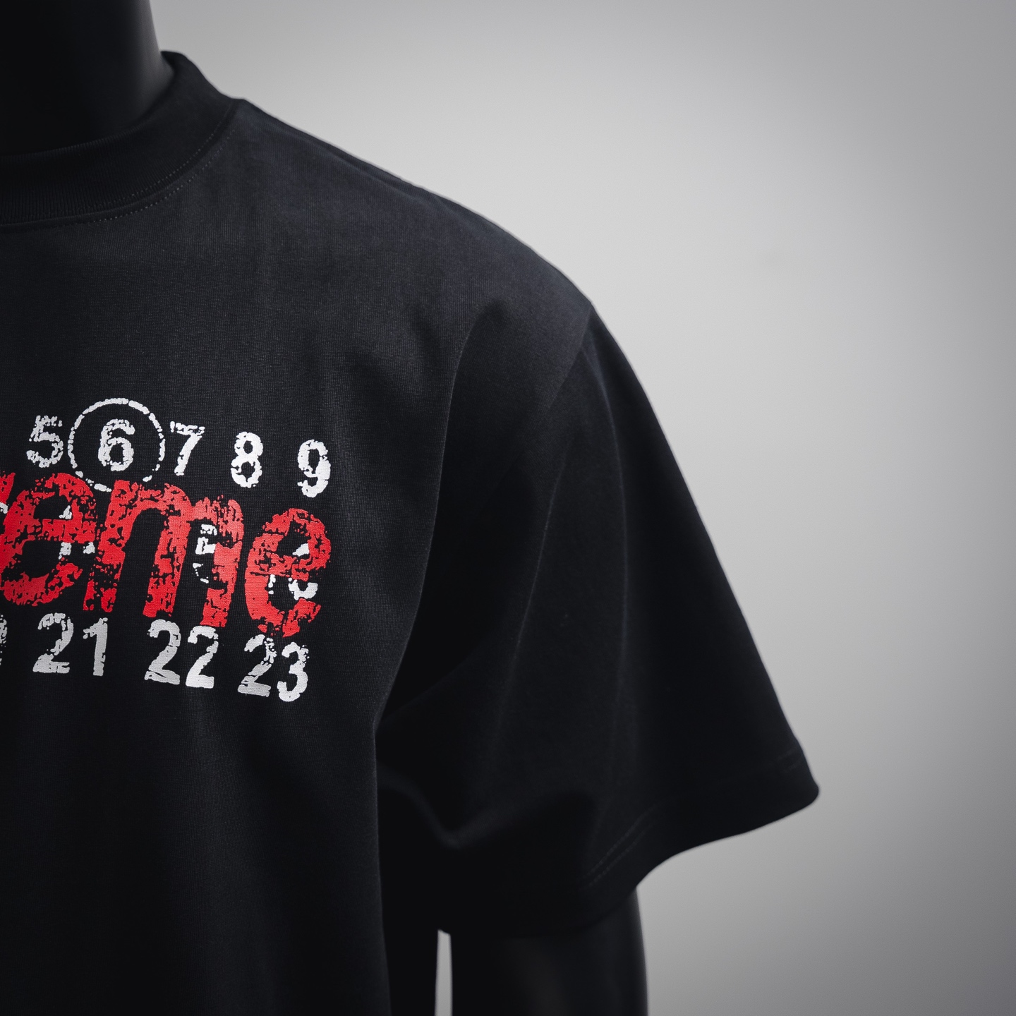 SUPREME X Maison Margiela马吉拉MM6 字母数字破损短袖T恤