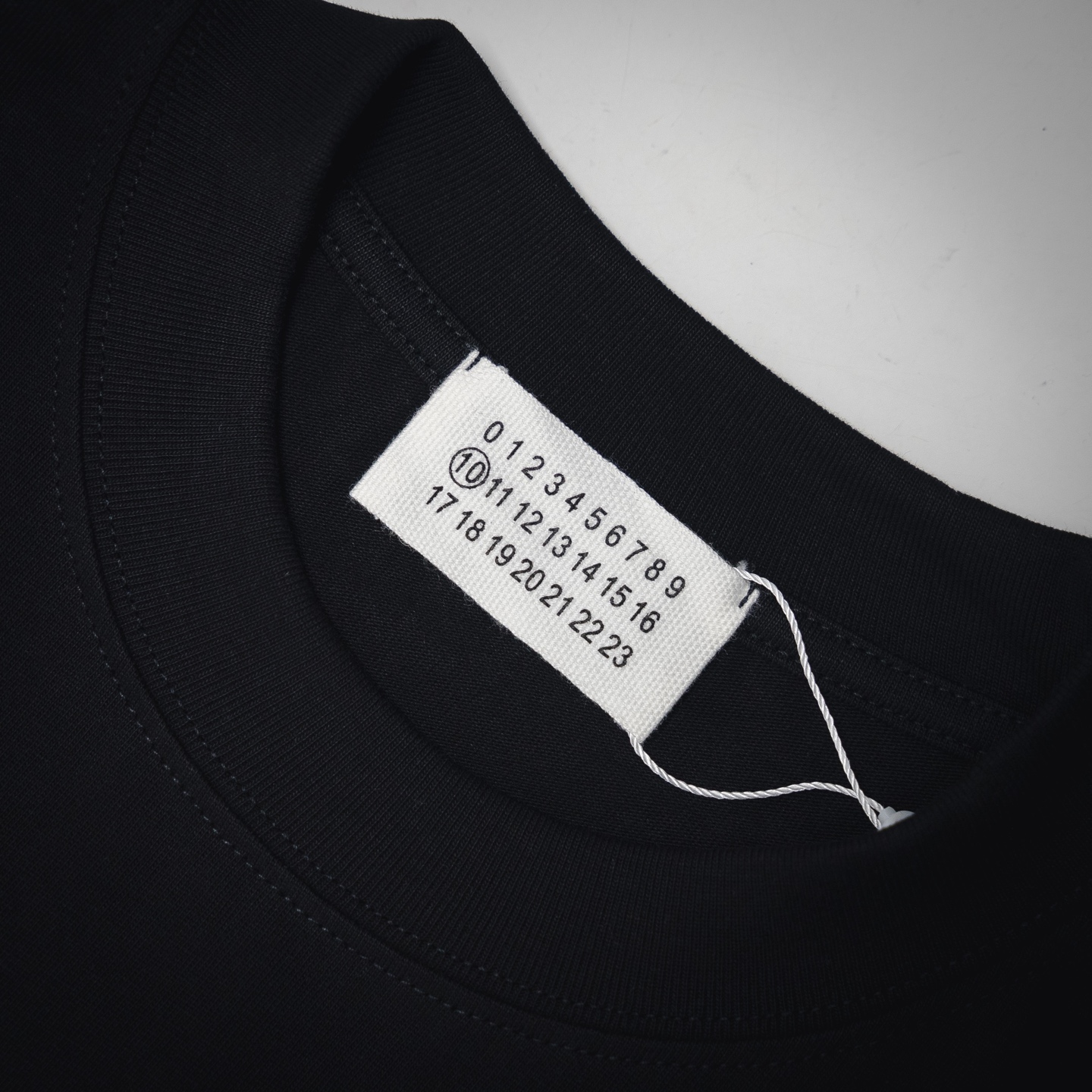SUPREME X Maison Margiela马吉拉MM6 字母数字破损短袖T恤