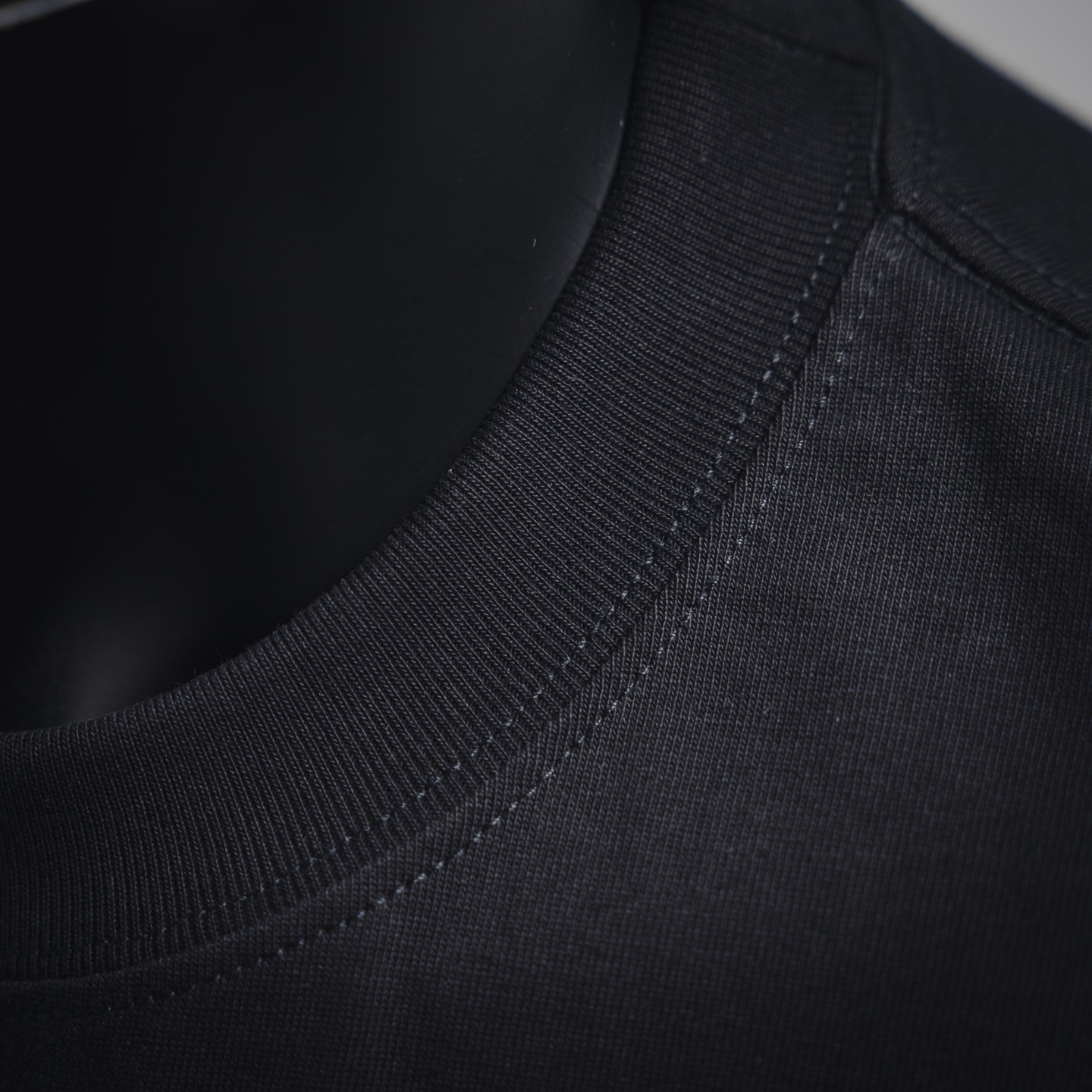 Lululemon露露25ss发泡logo标识圆领短袖T恤