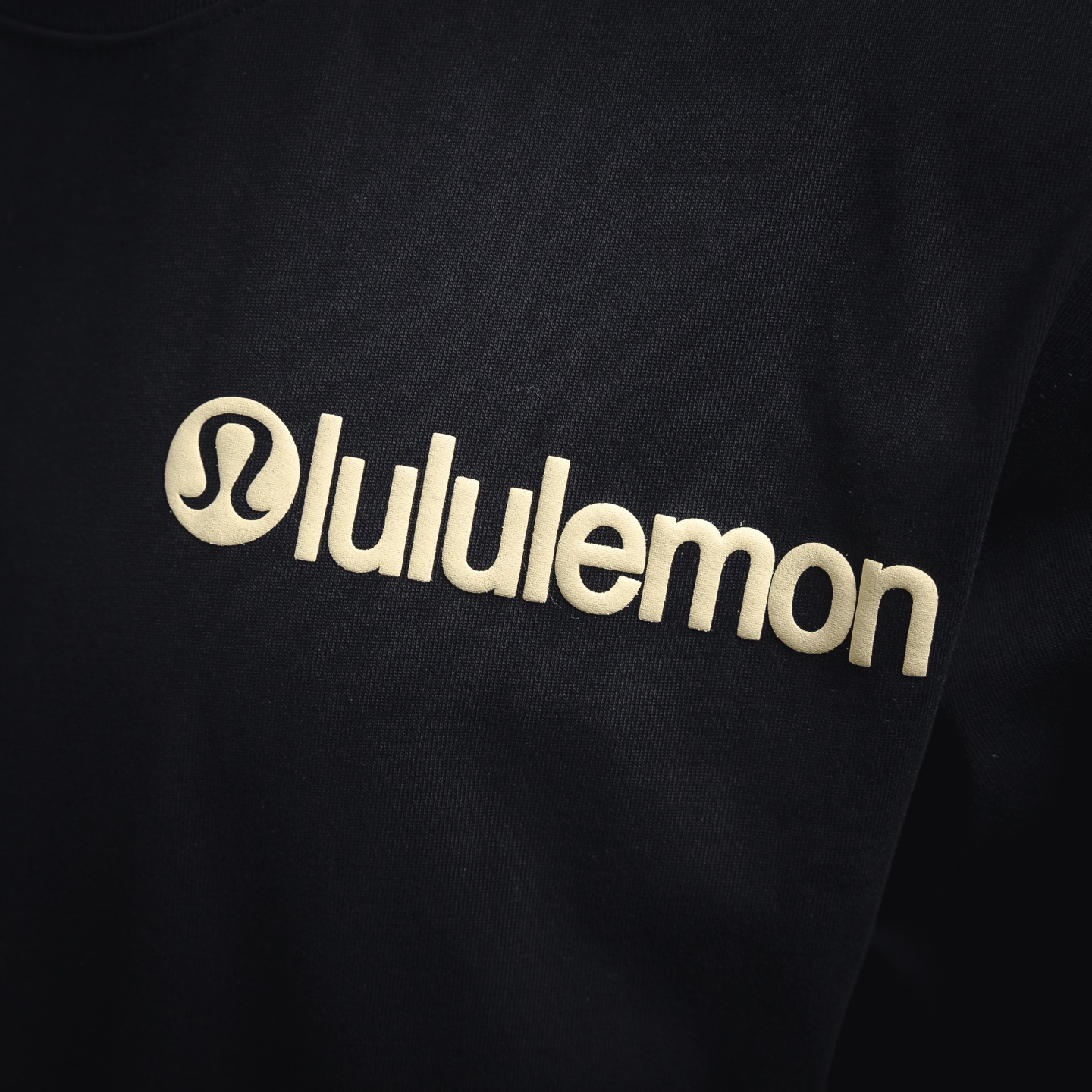 Lululemon露露25ss发泡logo标识圆领短袖T恤