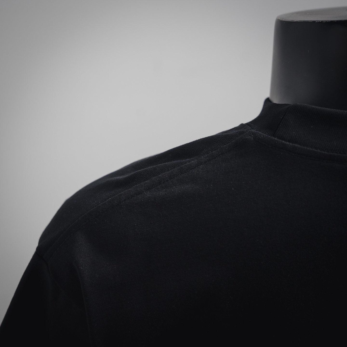 Lululemon露露25ss发泡logo标识圆领短袖T恤