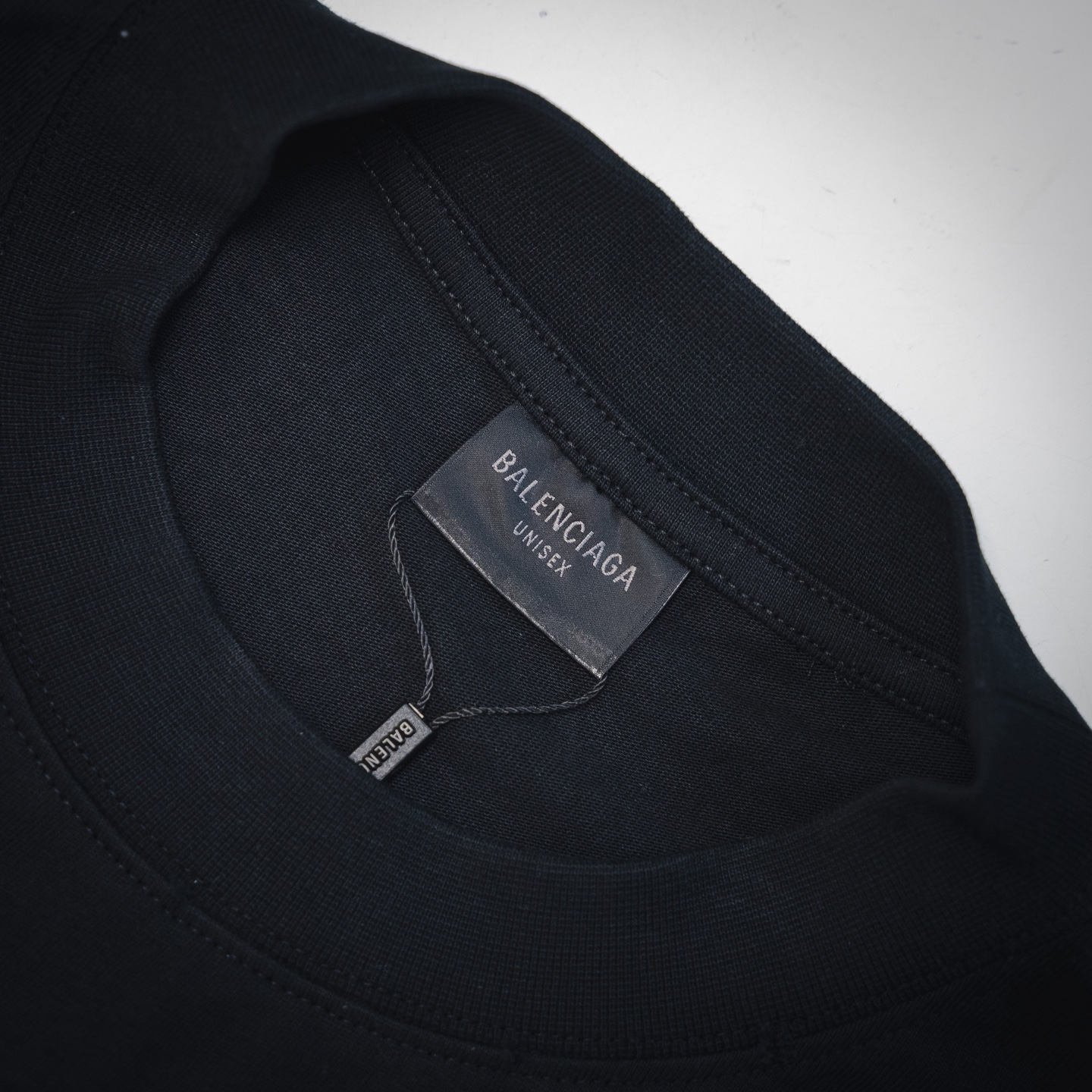 Balenciaga 25ss新款红色胶带割破短袖