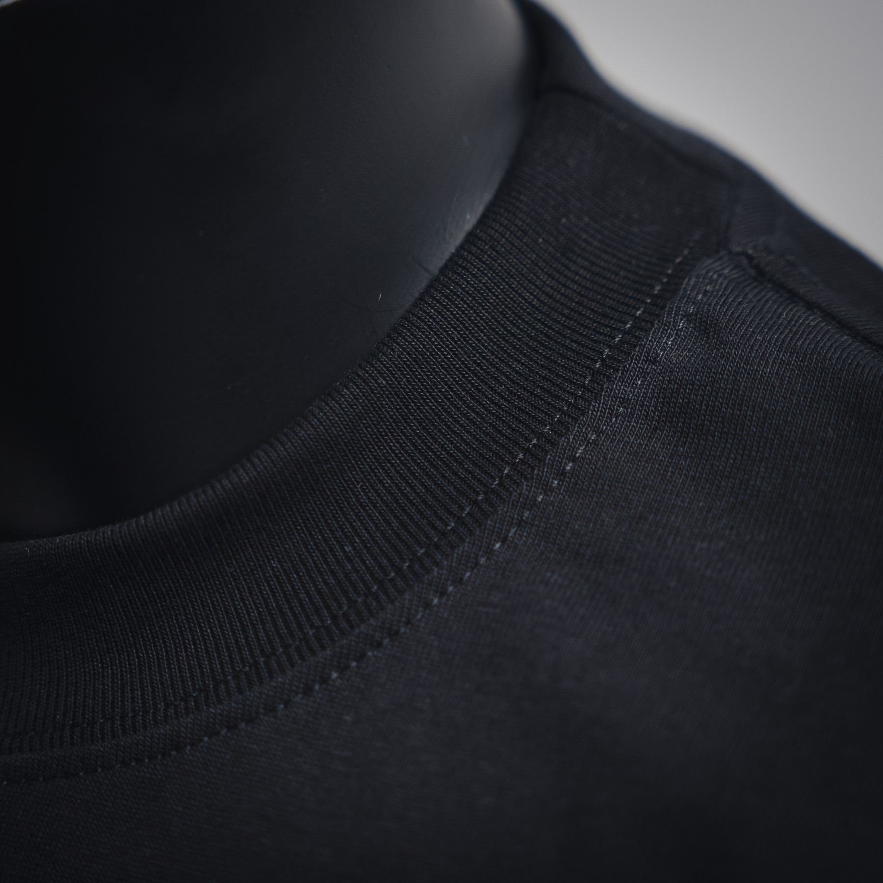 Louis Vuitton/路易威登 2025ss绿色满印logo短袖T恤 黑色 白色