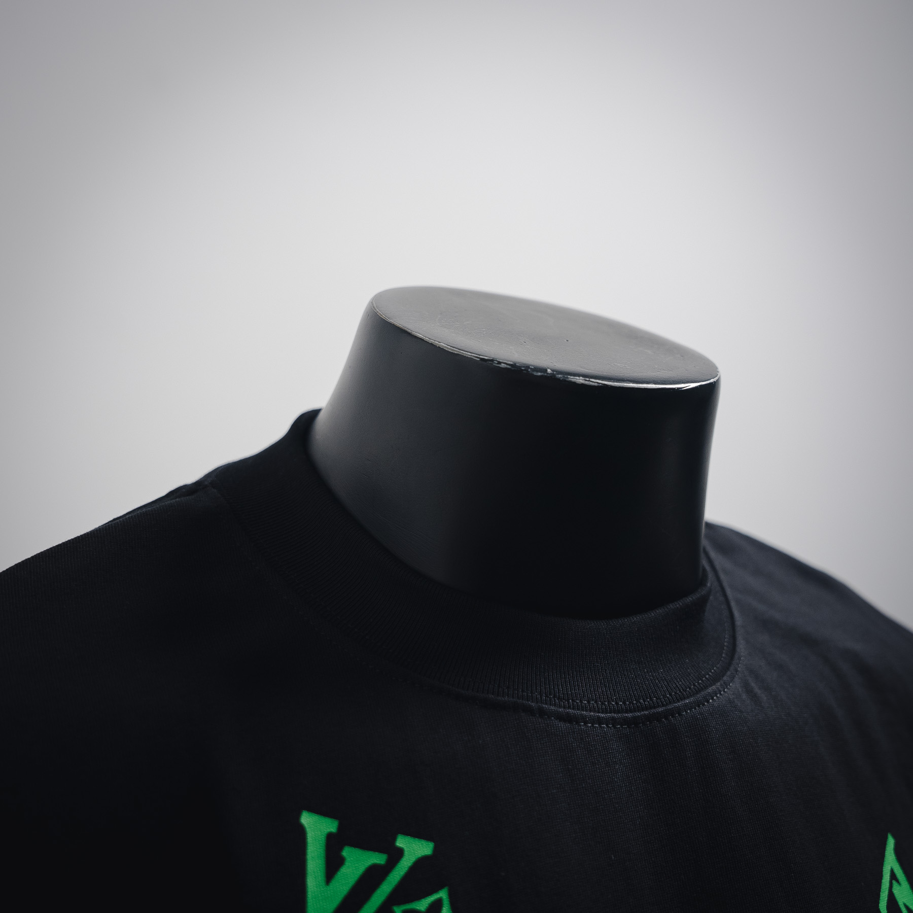 Louis Vuitton/路易威登 2025ss绿色满印logo短袖T恤 黑色 白色