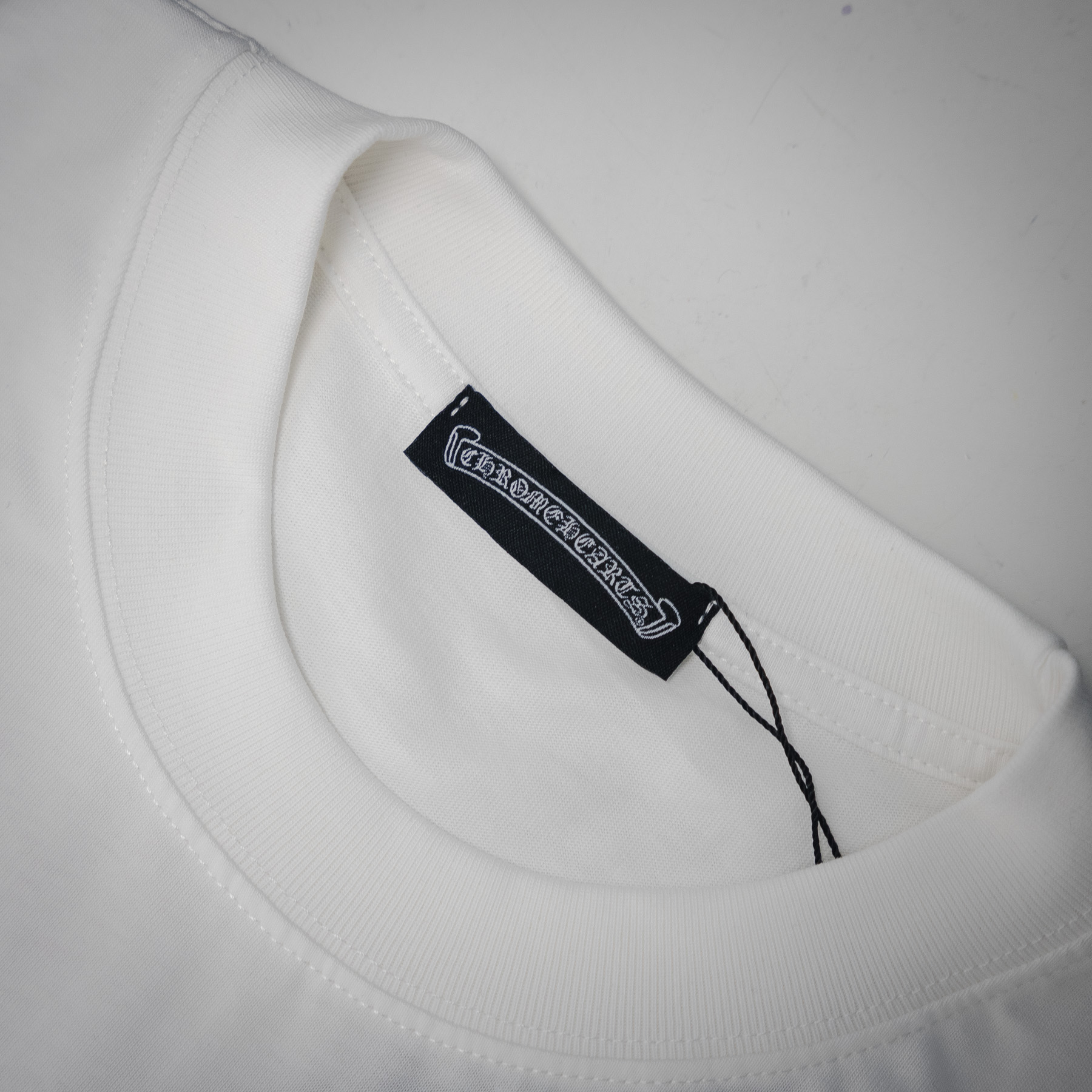 CHROME HEARTS/克罗心CH 后背粉色梵文印花短袖T恤-Chinese UA Cheap High Quatity Brand Clothes Bags handbags Sneakers wholesale wholesaler seller from China Factory suppliers Fashion Clothing Shoes best Quality Beautiful Price CHROME HEARTS/克罗心CH 后背粉色梵文印花短袖T恤