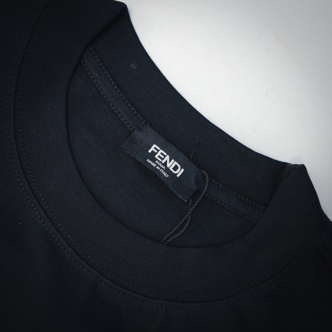 Fendi/芬迪25ss蛇年蛇头标识印花短袖T恤