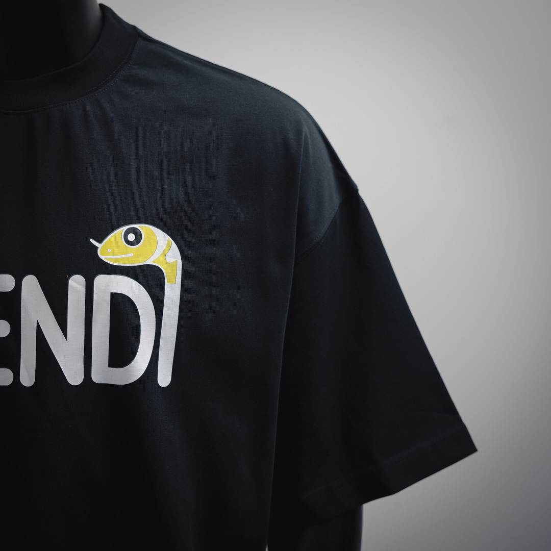 Fendi/芬迪25ss蛇年蛇头标识印花短袖T恤