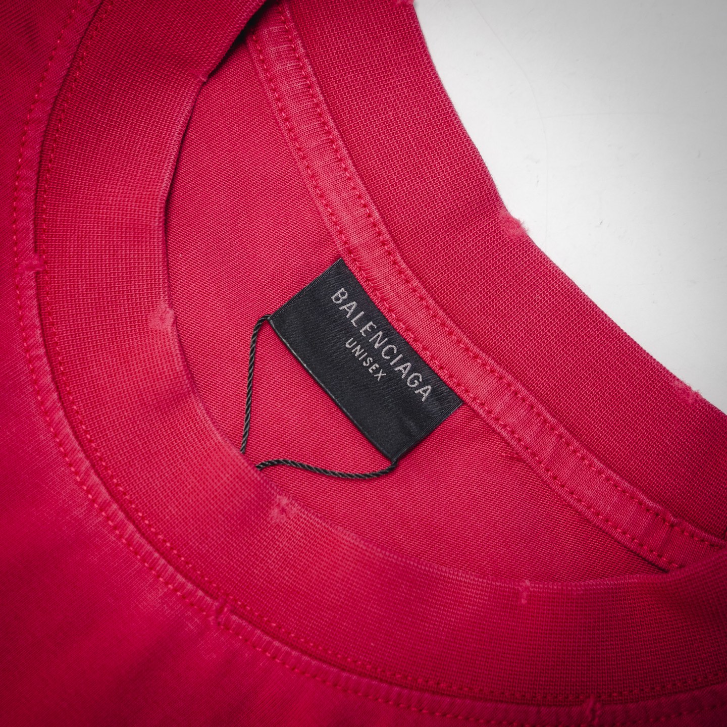 Balenciaga/巴黎世家 25ss 新品树莓红美纹纸胶带短袖