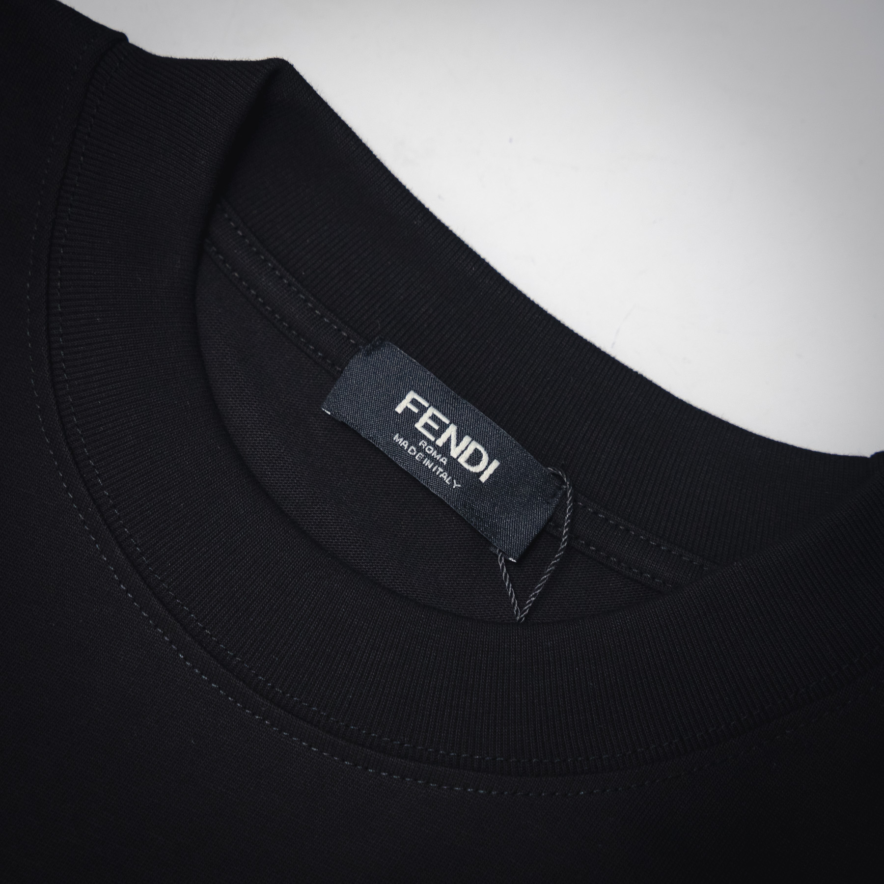 Fendi/芬迪25ss重叠字母小眼睛短袖T恤