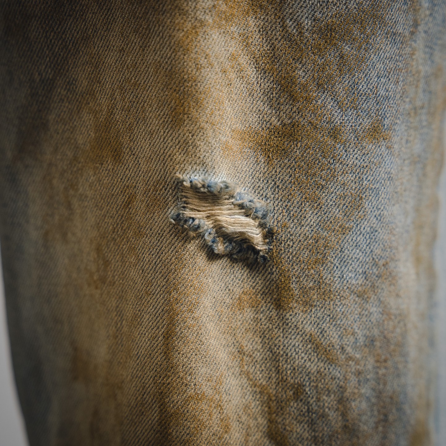 Acne Studios 25ss 水洗做旧破洞牛仔裤 直筒牛仔长裤 显瘦百搭-Chinese UA Cheap High Quatity Brand Clothes Bags handbags Sneakers wholesale wholesaler seller from China Factory suppliers Fashion Clothing Shoes best Quality Beautiful Price Acne Studios 25ss 水洗做旧破洞牛仔裤 直筒牛仔长裤 显瘦百搭