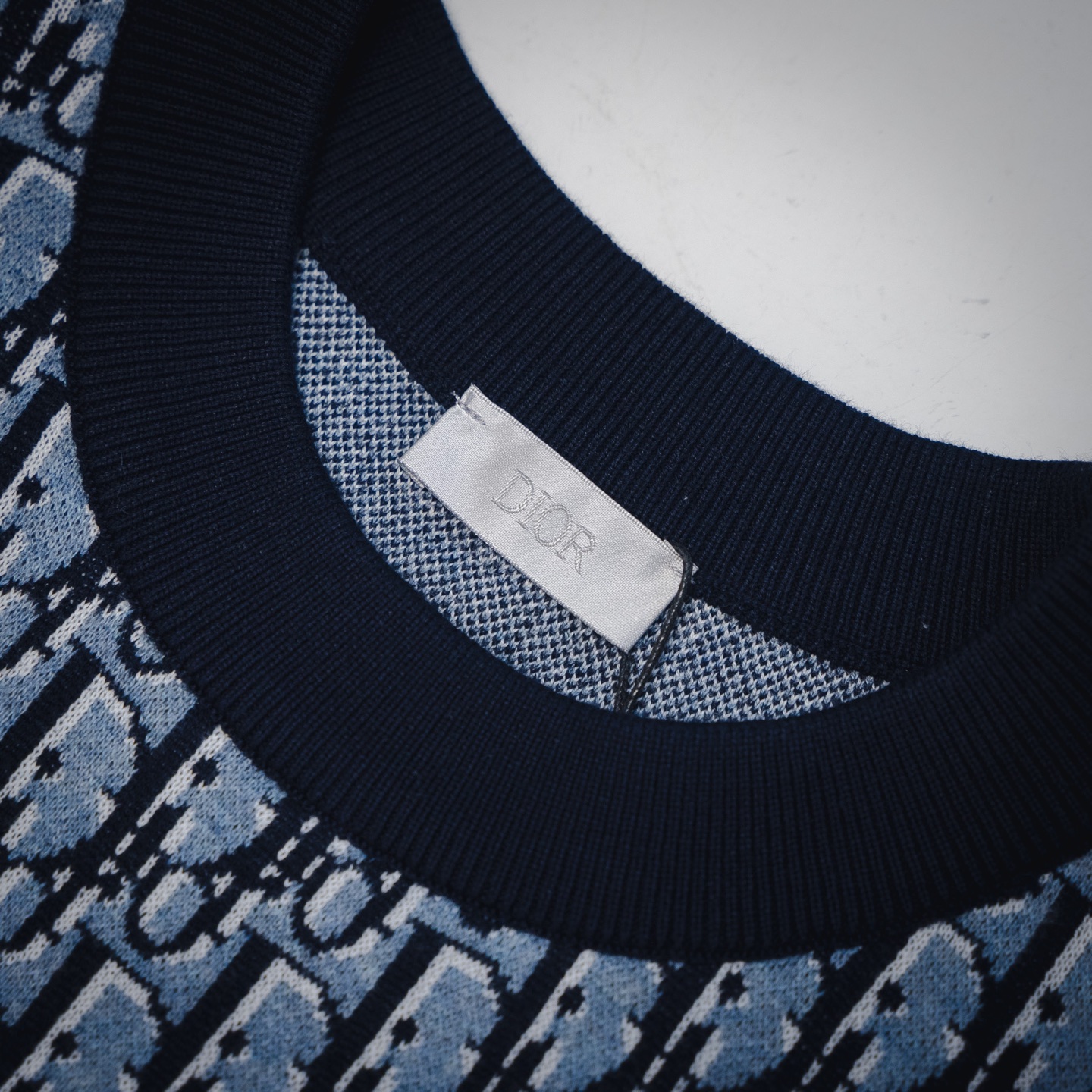 Dior迪奥CD 25ss满印提花logo针织短袖T恤 袖口和底边