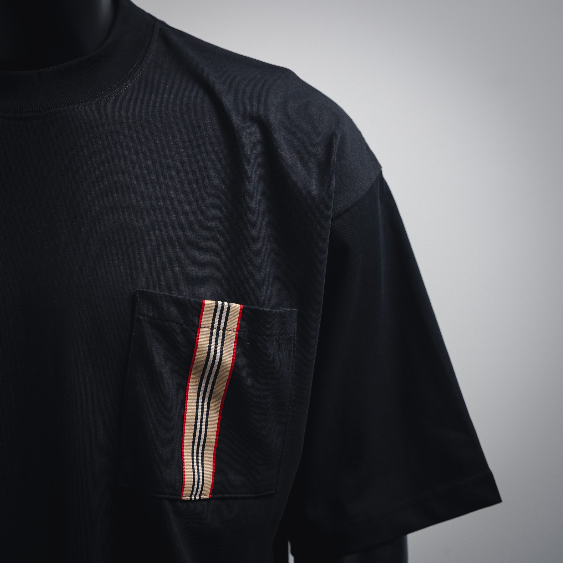 BURBERRY/巴宝莉 25ss口袋格纹织带短袖T恤