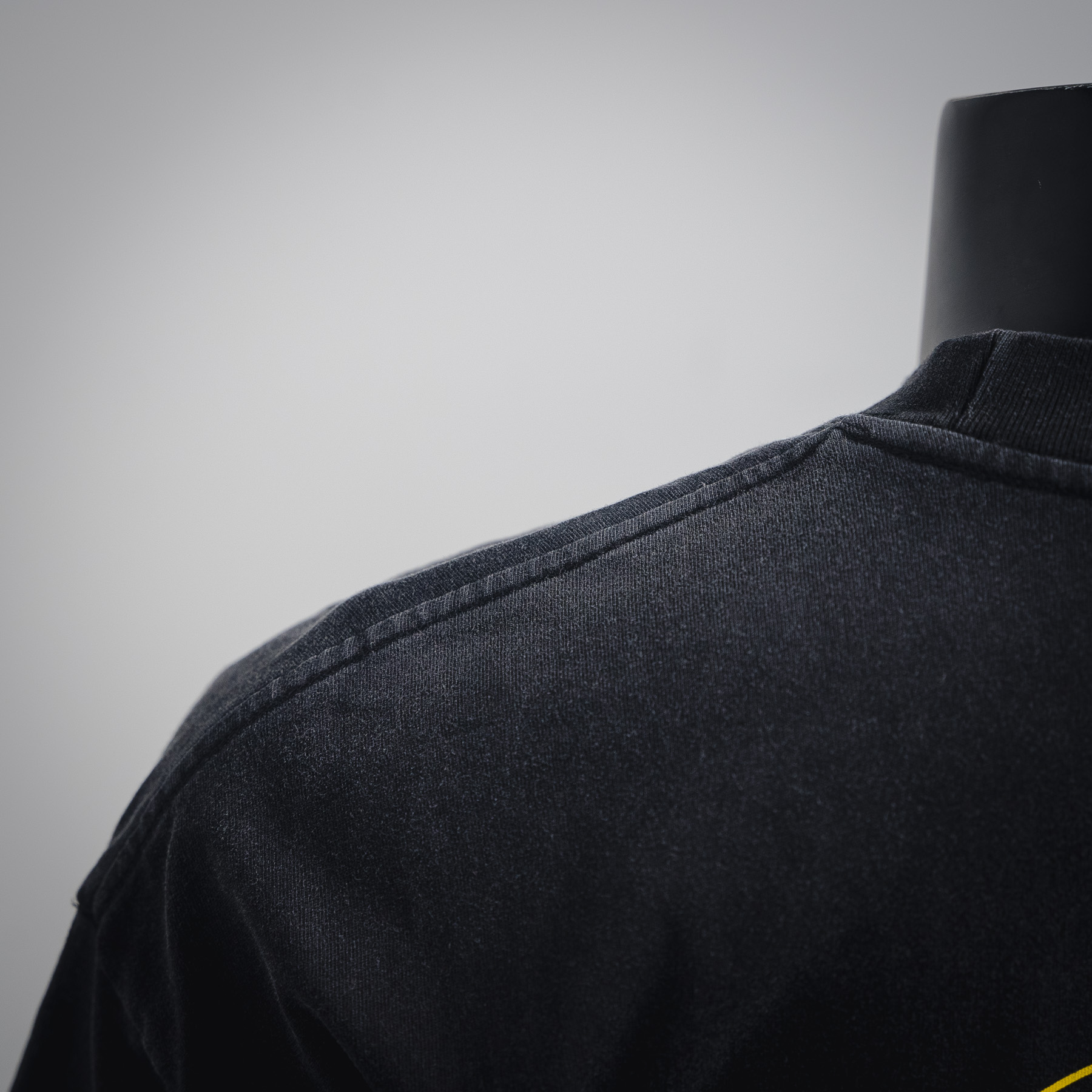 CHROME HEARTS克罗心CH 25新款 20周年香港限定金色闪粉短袖T恤 黑色-Chinese UA Cheap High Quatity Brand Clothes Bags handbags Sneakers wholesale wholesaler seller from China Factory suppliers Fashion Clothing Shoes best Quality Beautiful Price CHROME HEARTS克罗心CH 25新款 20周年香港限定金色闪粉短袖T恤 黑色