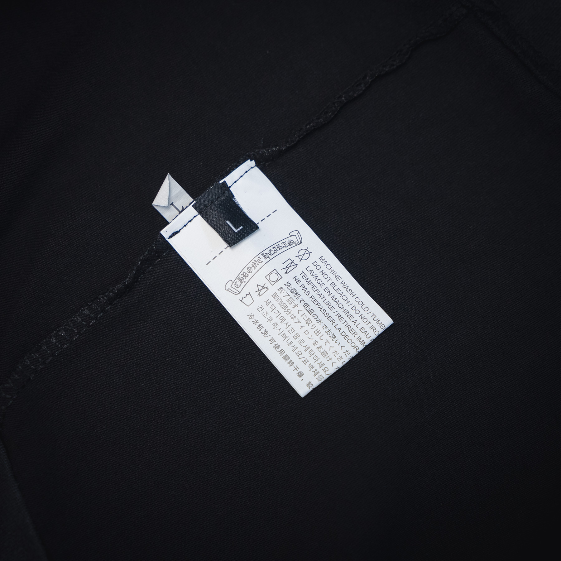 CHROME HEARTS克罗心CH 25新款 20周年香港限定金色闪粉短袖T恤 黑色-Chinese UA Cheap High Quatity Brand Clothes Bags handbags Sneakers wholesale wholesaler seller from China Factory suppliers Fashion Clothing Shoes best Quality Beautiful Price CHROME HEARTS克罗心CH 25新款 20周年香港限定金色闪粉短袖T恤 黑色