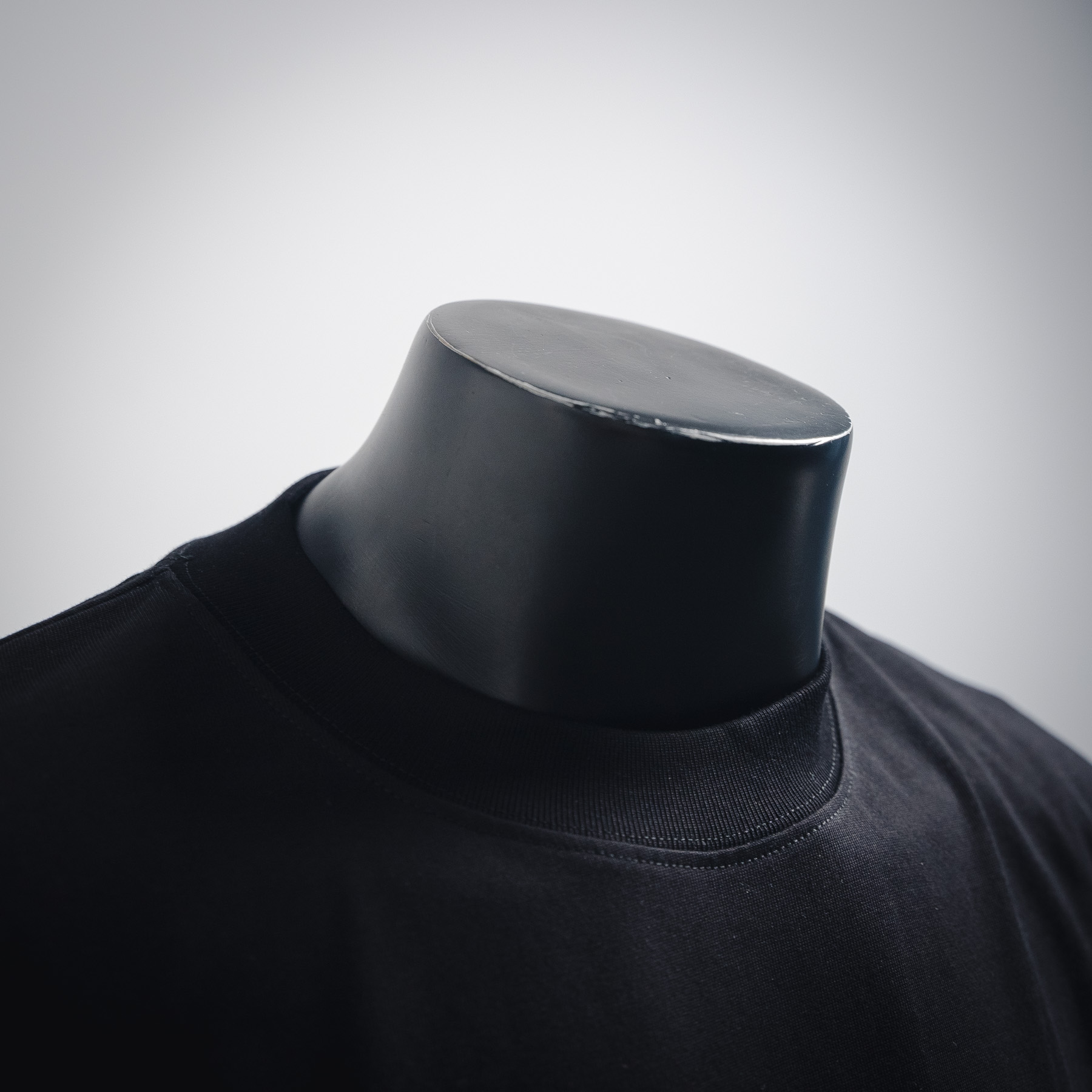 Fendi/芬迪25ss FF 印花logo短袖T恤 黑色/白色