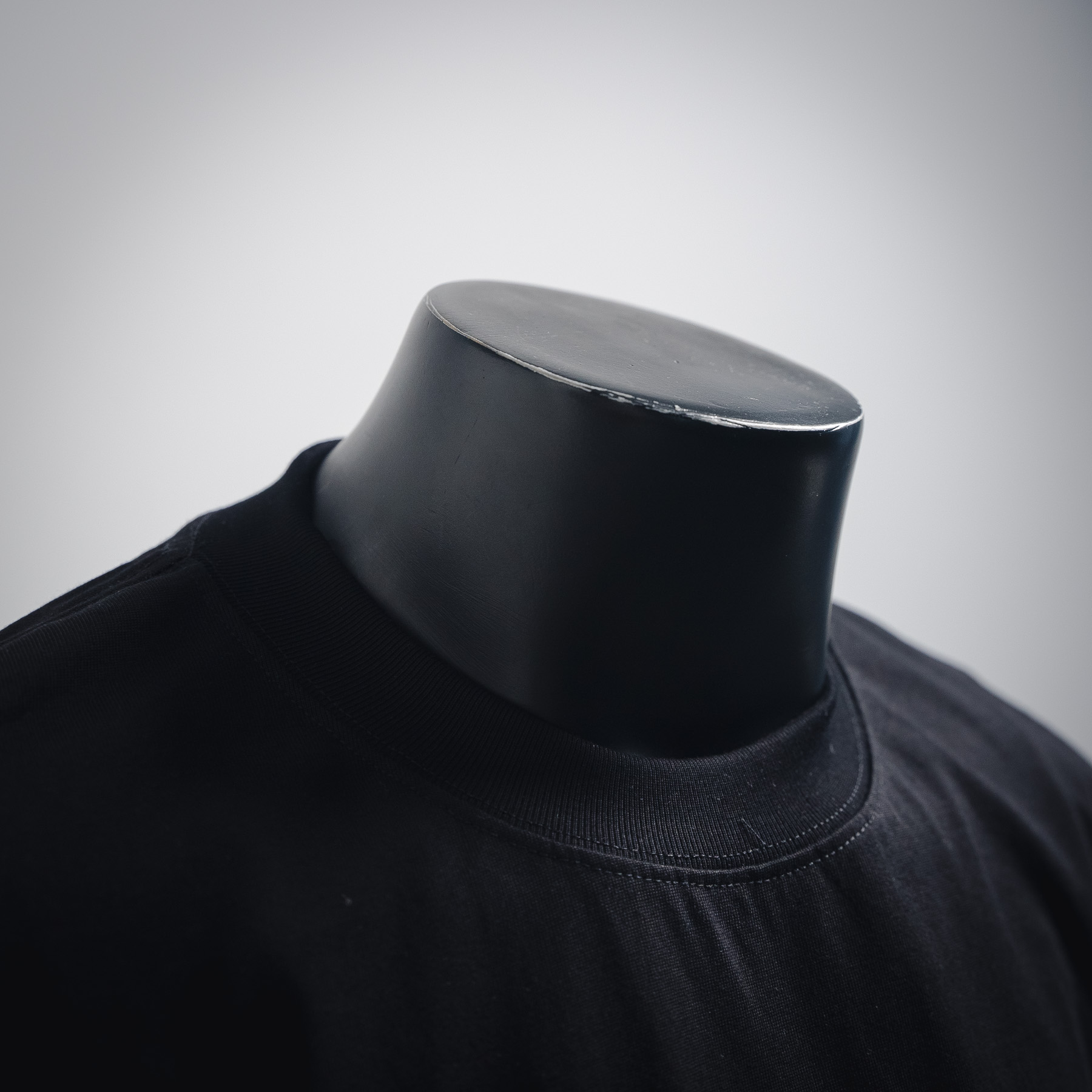 Moncler/蒙口2025ss手绘大logo印花短袖T恤