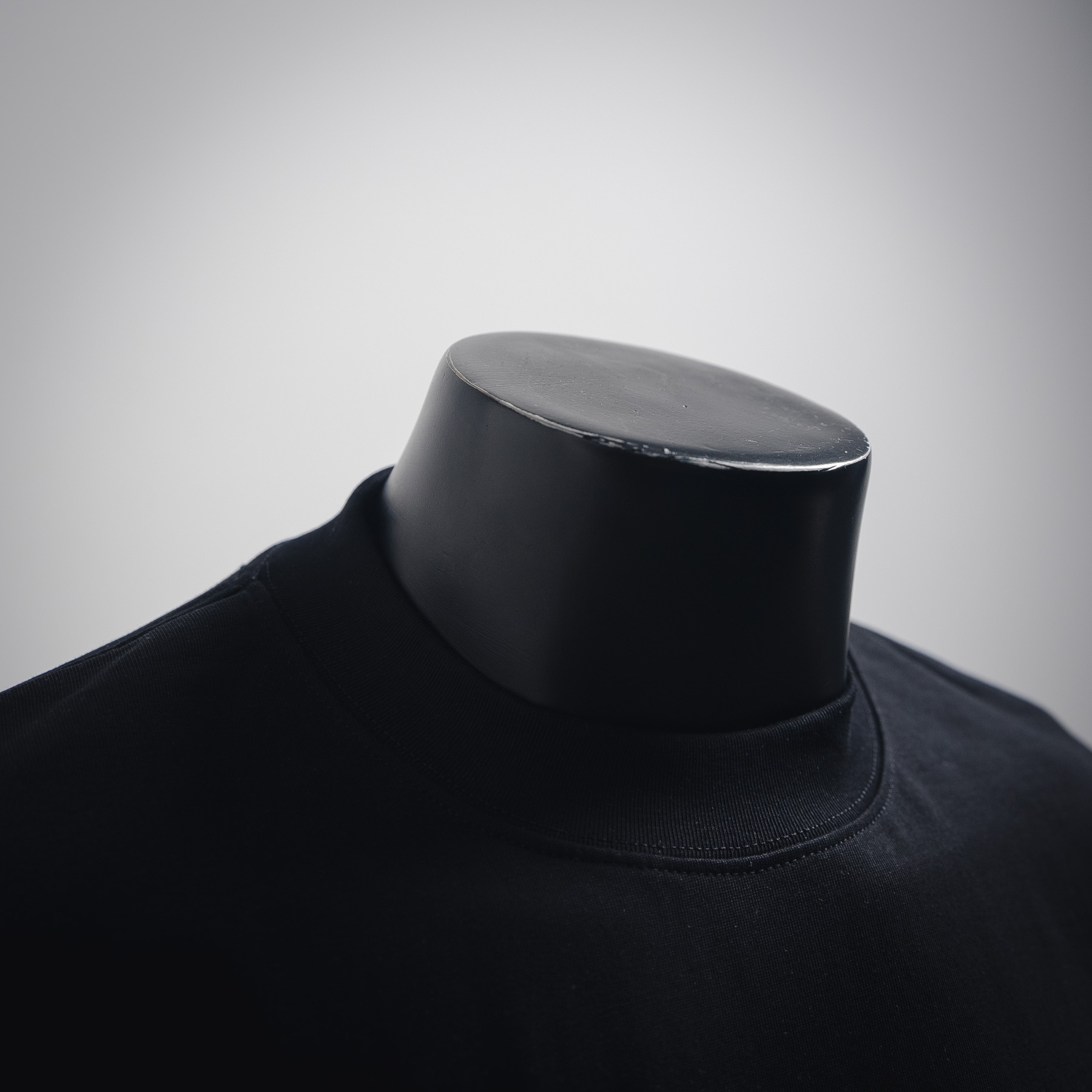 BOTTEGA VENETA葆蝶家BV 25SS小蛇图案字母刺绣短袖T恤