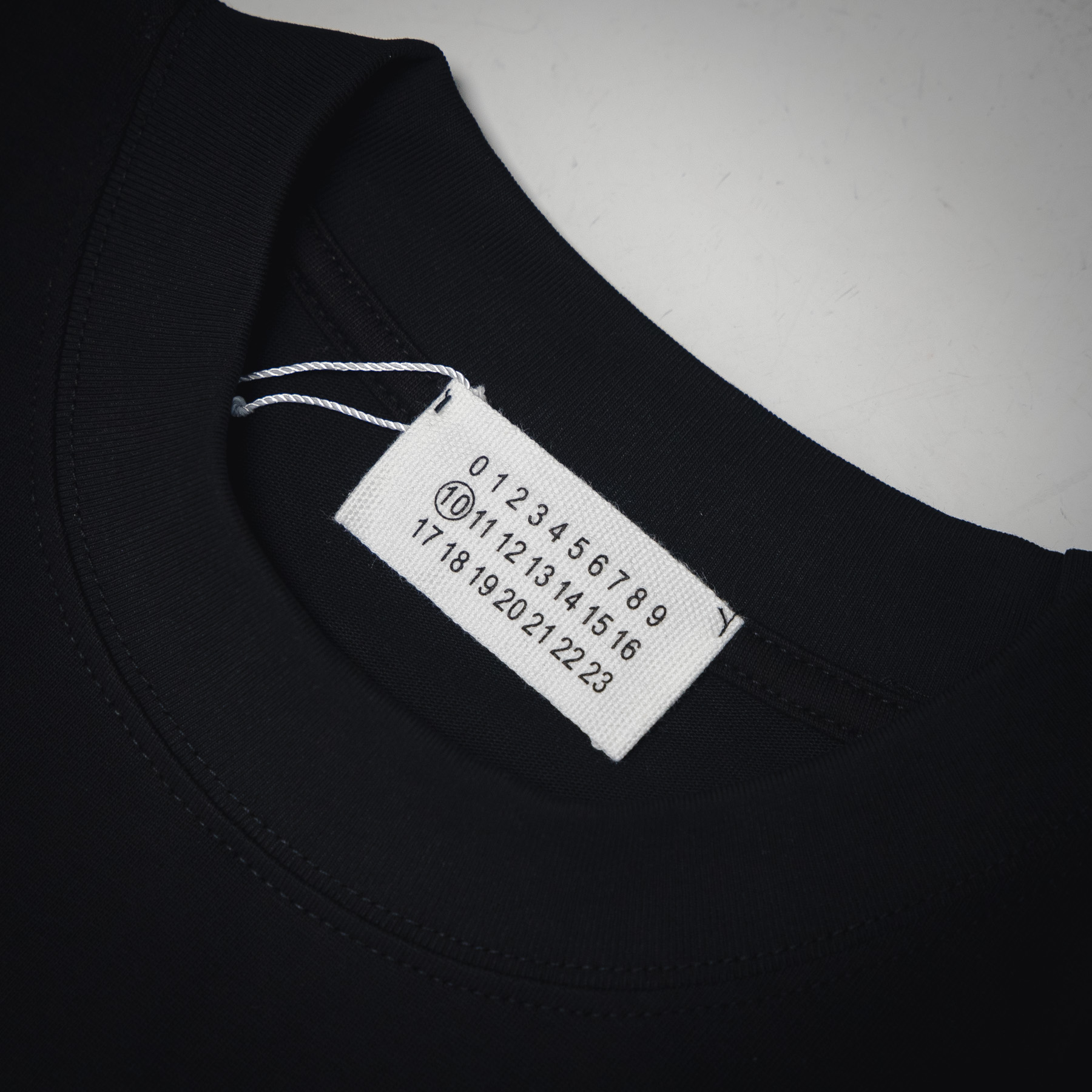MaisonMargiela/马吉拉 25ss 数字连线印花短袖T恤 logo标识短袖t恤