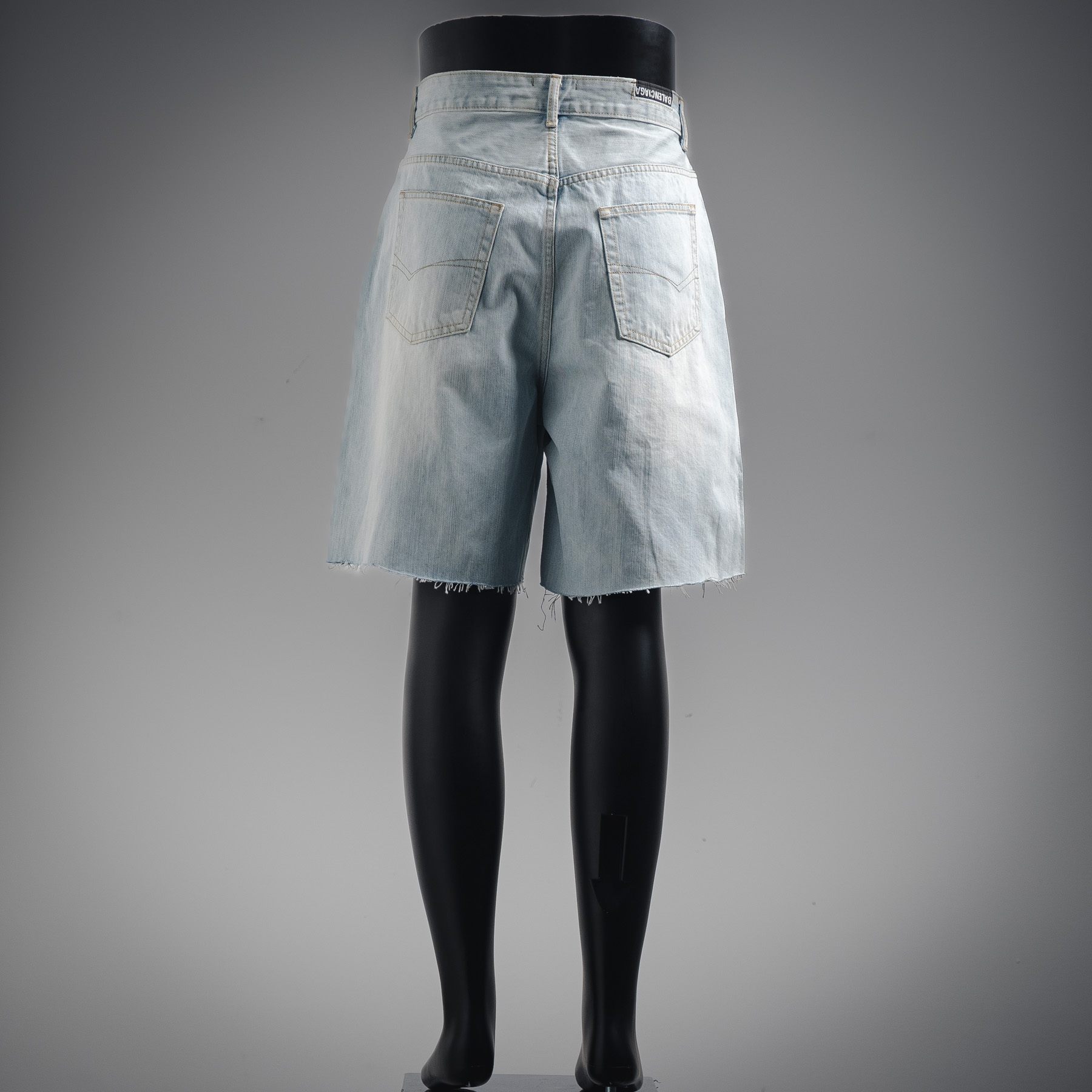 Balenciaga/巴黎世家25ss牛仔重工漂白水洗牛仔短裤