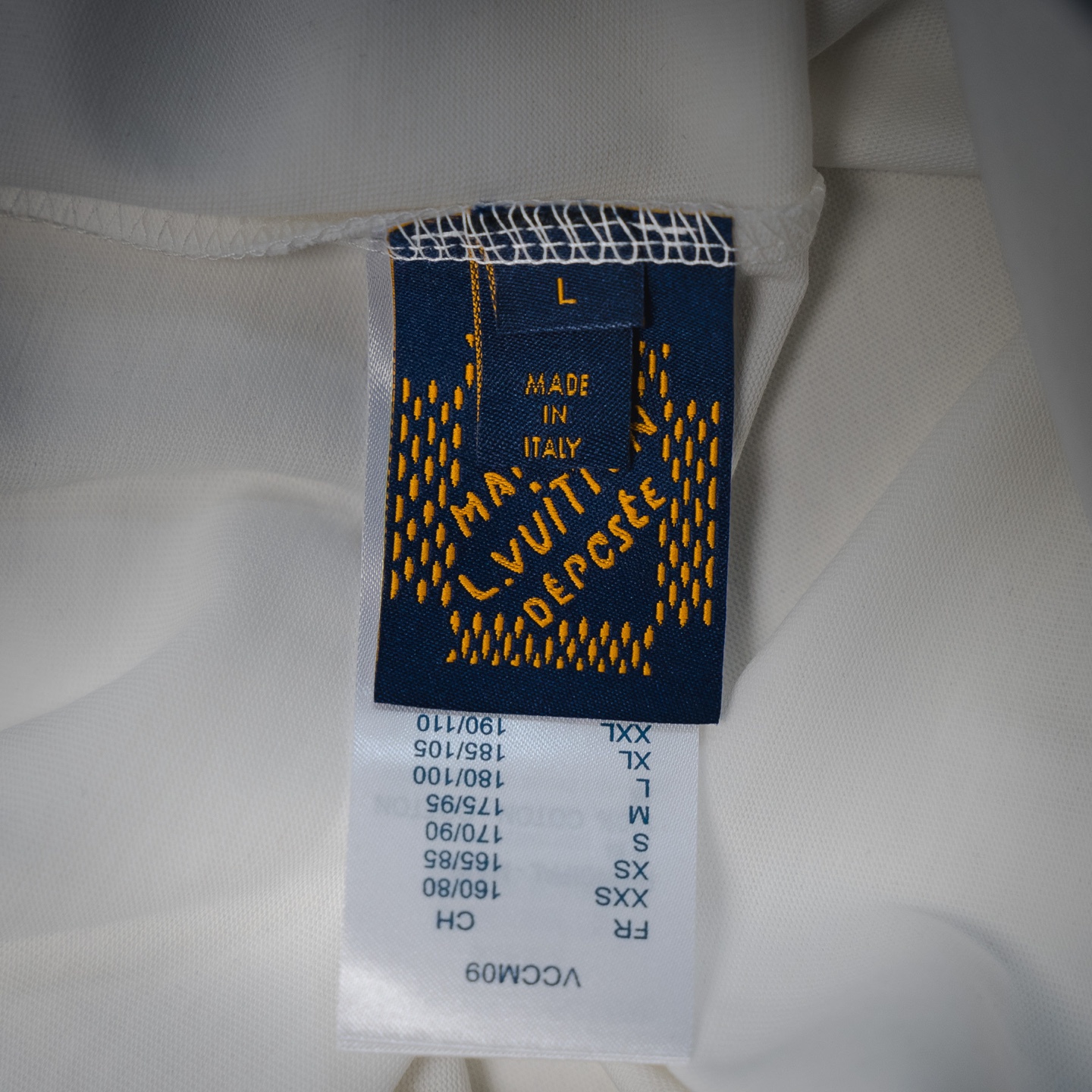 LOUIS VUITTON/路易威登LV 梦想标语短袖T恤-Chinese UA Cheap High Quatity Brand Clothes Bags handbags Sneakers wholesale wholesaler seller from China Factory suppliers Fashion Clothing Shoes best Quality Beautiful Price LOUIS VUITTON/路易威登LV 梦想标语短袖T恤