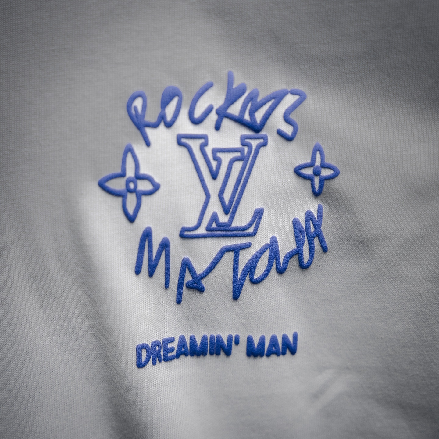 LOUIS VUITTON/路易威登LV 梦想标语短袖T恤-Chinese UA Cheap High Quatity Brand Clothes Bags handbags Sneakers wholesale wholesaler seller from China Factory suppliers Fashion Clothing Shoes best Quality Beautiful Price LOUIS VUITTON/路易威登LV 梦想标语短袖T恤