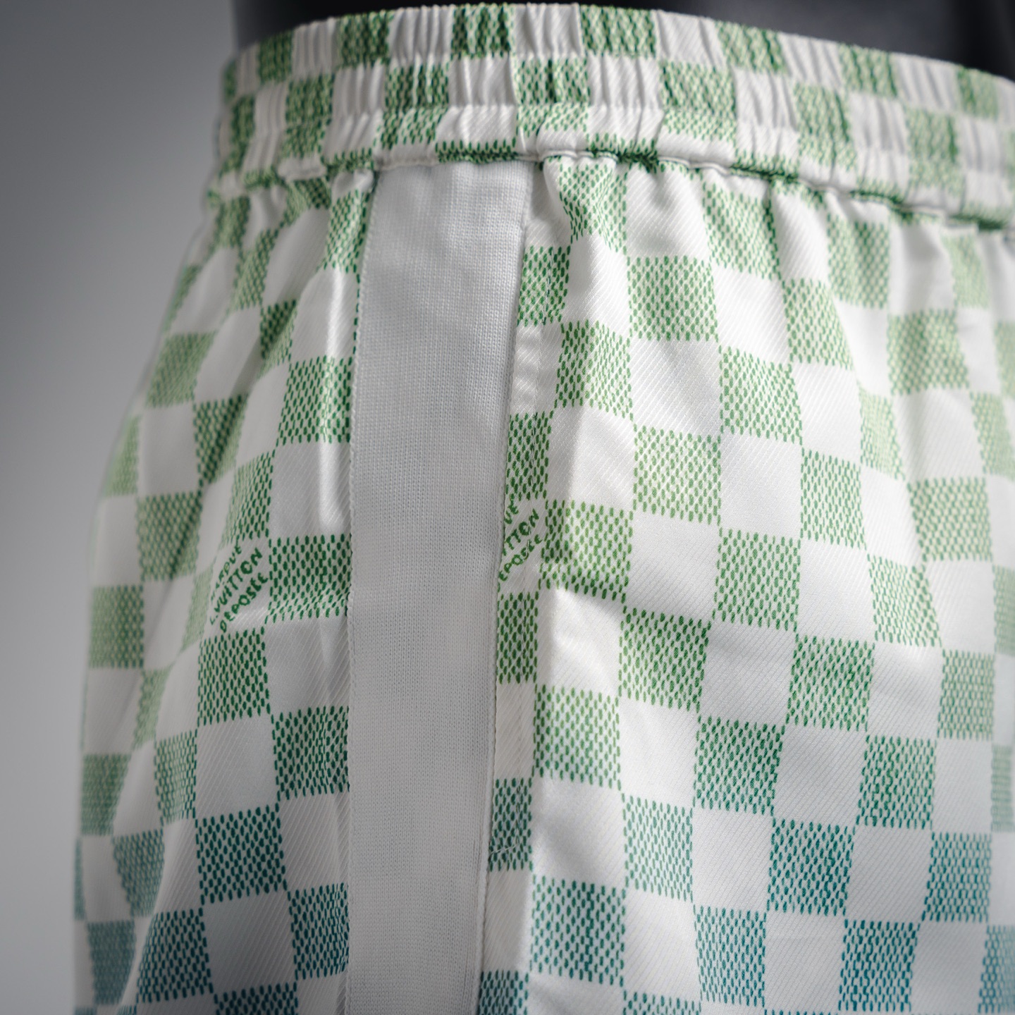 Louis Vuitton/路易威登 25ss桑蚕丝渐变短裤