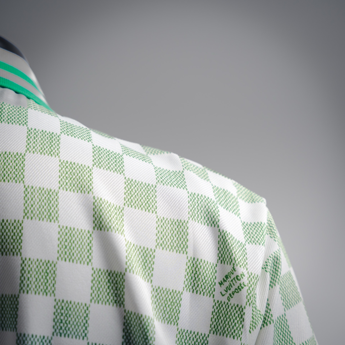 Louis Vuitton/路易威登 25ss桑蚕丝渐变翻领衬衫