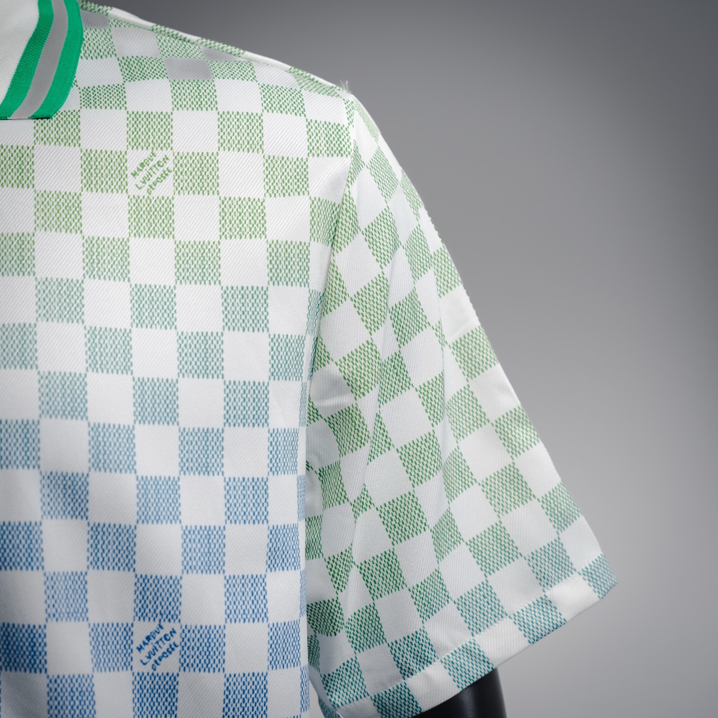 Louis Vuitton/路易威登 25ss桑蚕丝渐变翻领衬衫