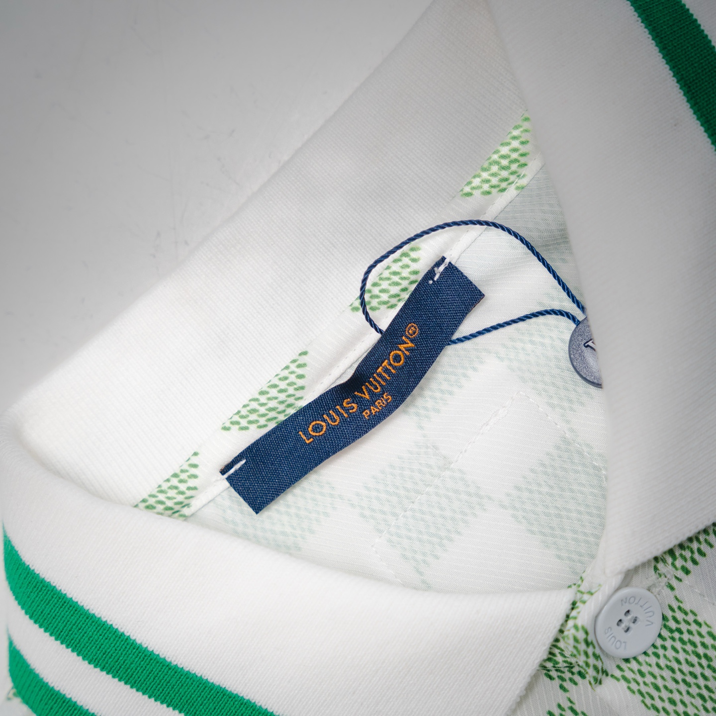 Louis Vuitton/路易威登 25ss桑蚕丝渐变翻领衬衫